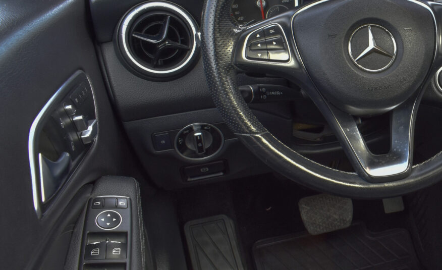 MERCEDES BENZ CLA200 SPORT 2019