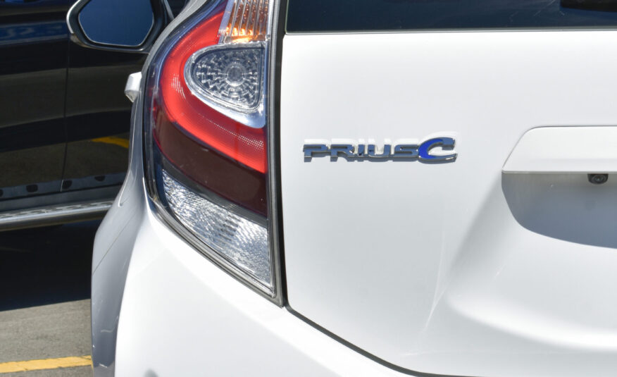 TOYOTA PRIUS C 2020