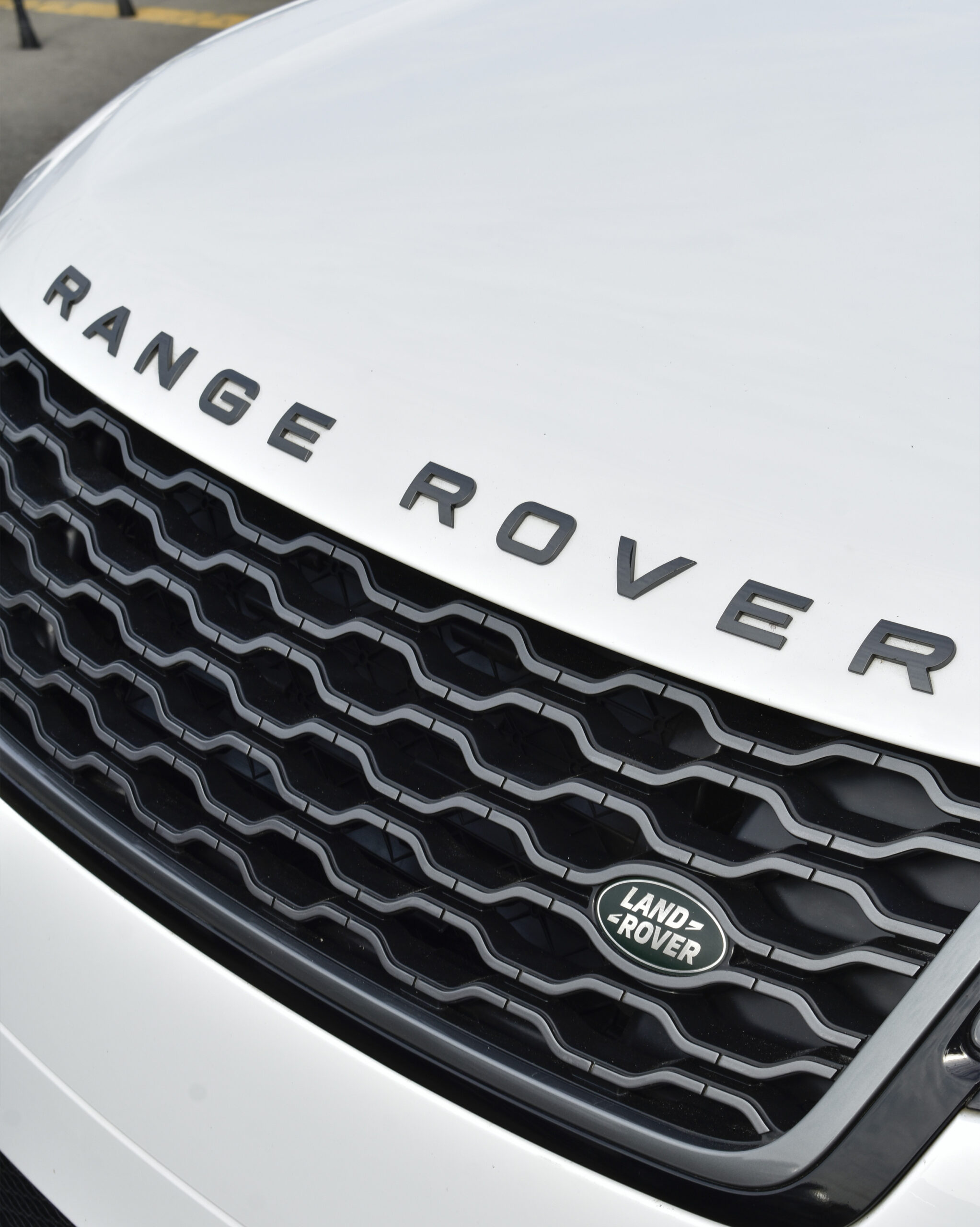 LAND ROVER RANGE ROVER VELAR S R-DYNAMIC 2023