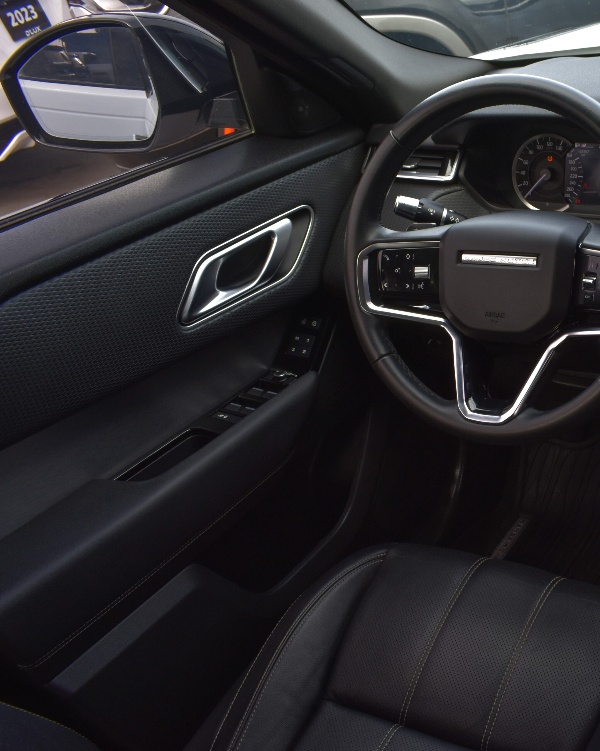 LAND ROVER RANGE ROVER VELAR S R-DYNAMIC 2023