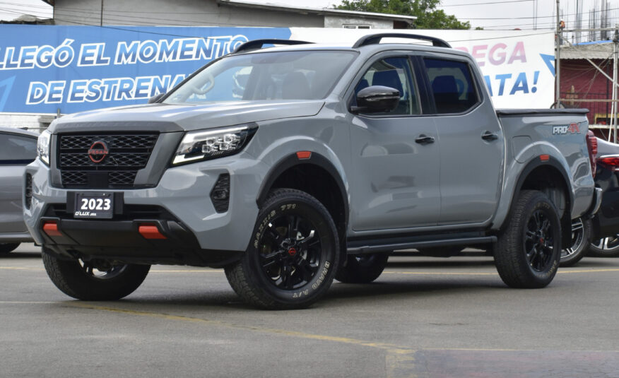 NISSAN FRONTIER PRO-4X 4X4 2023
