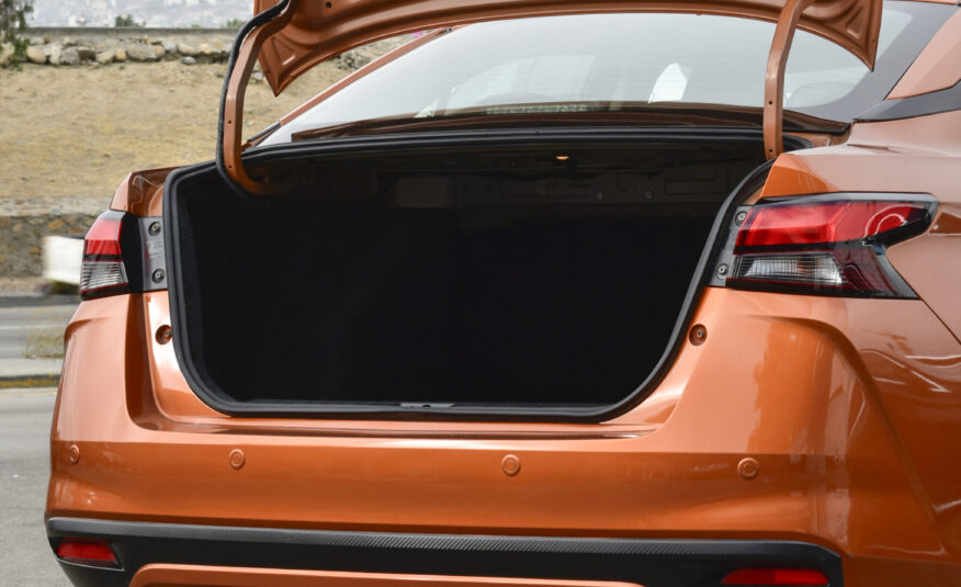 NISSAN VERSA EXCLUSIVE 2020