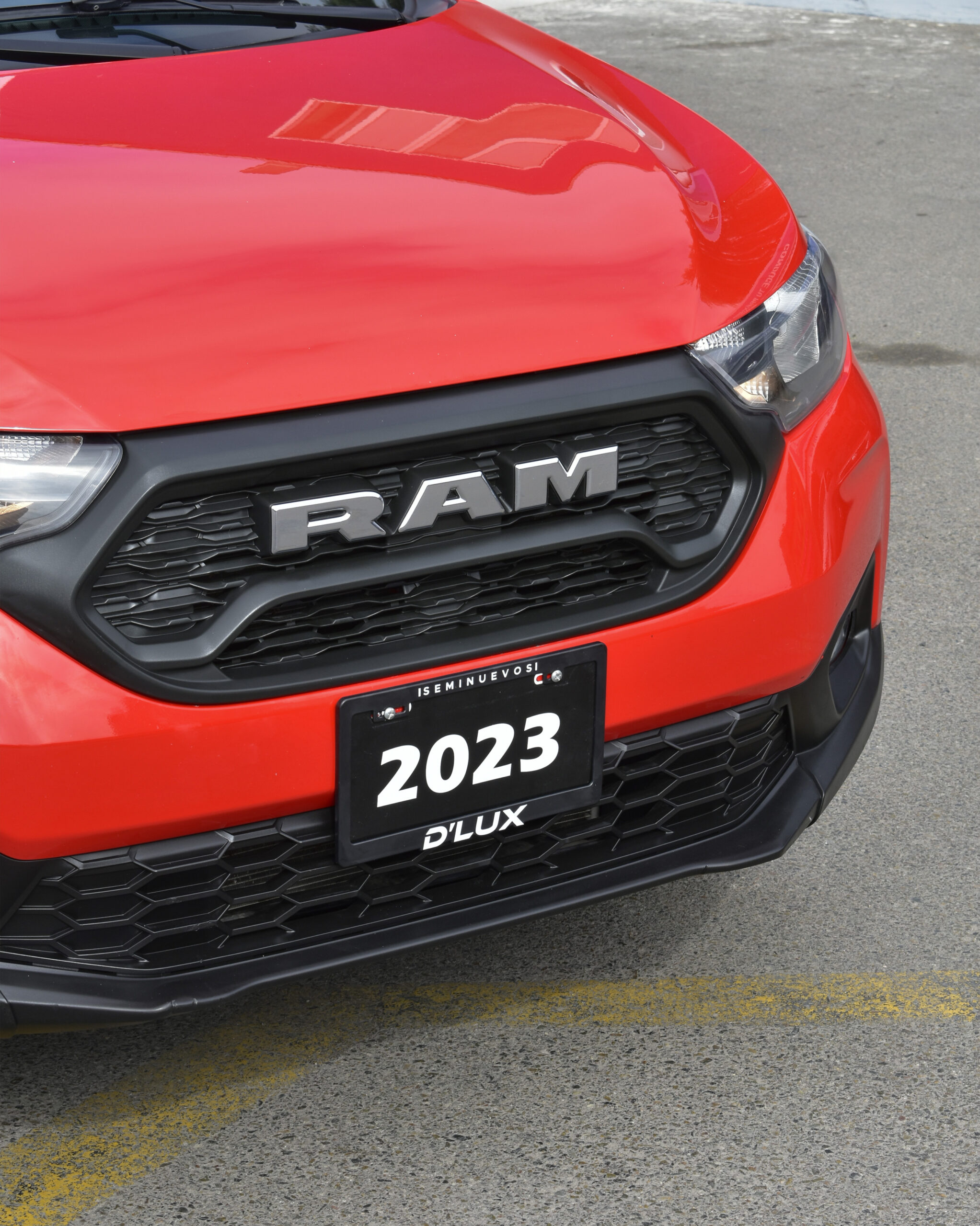 RAM 700 BIGHORN 2023