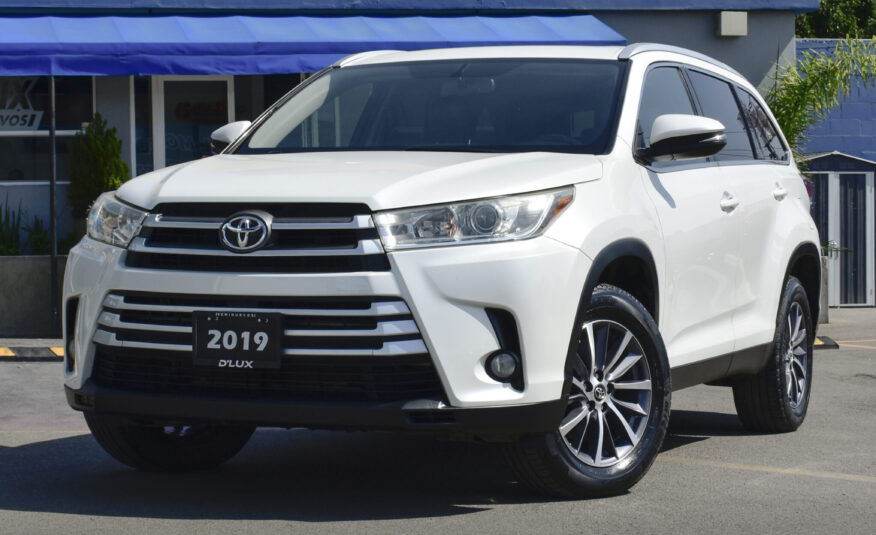TOYOTA HIGHLANDER XLE 2019