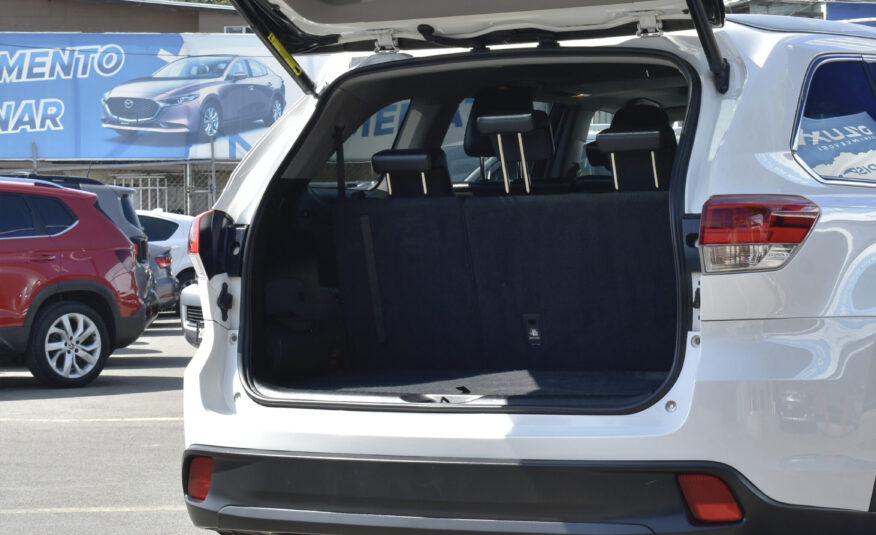 TOYOTA HIGHLANDER XLE 2019