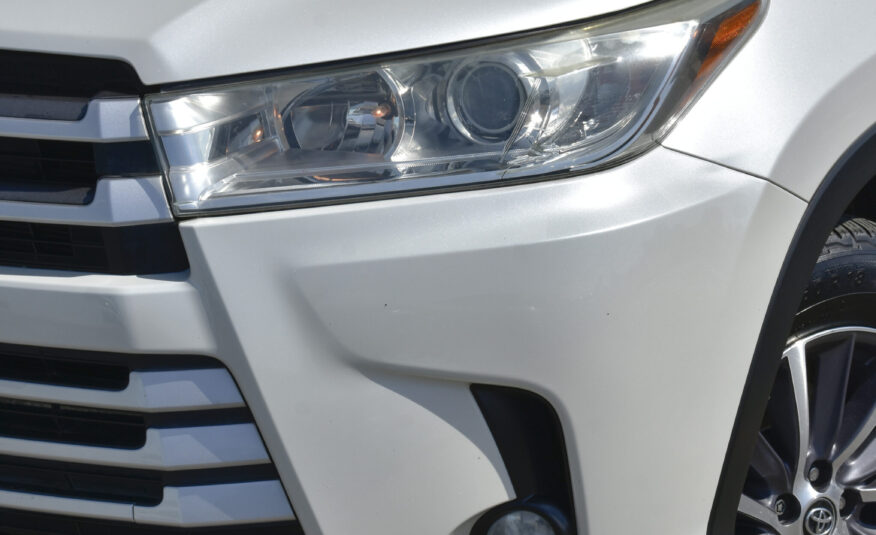 TOYOTA HIGHLANDER XLE 2019
