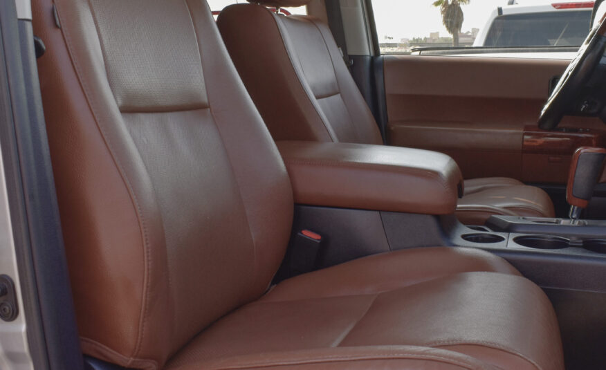 TOYOTA SEQUOIA PLATINUM 2021