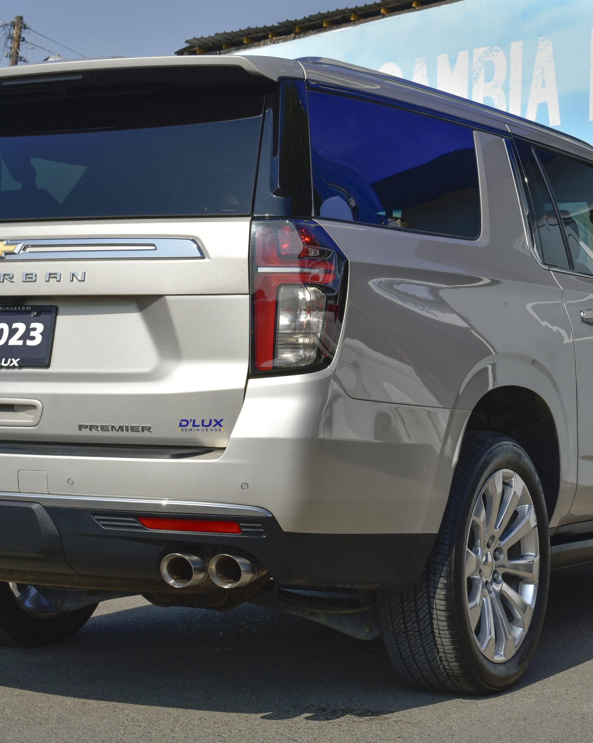 CHEVROLET SUBURBAN PREMIER 2023