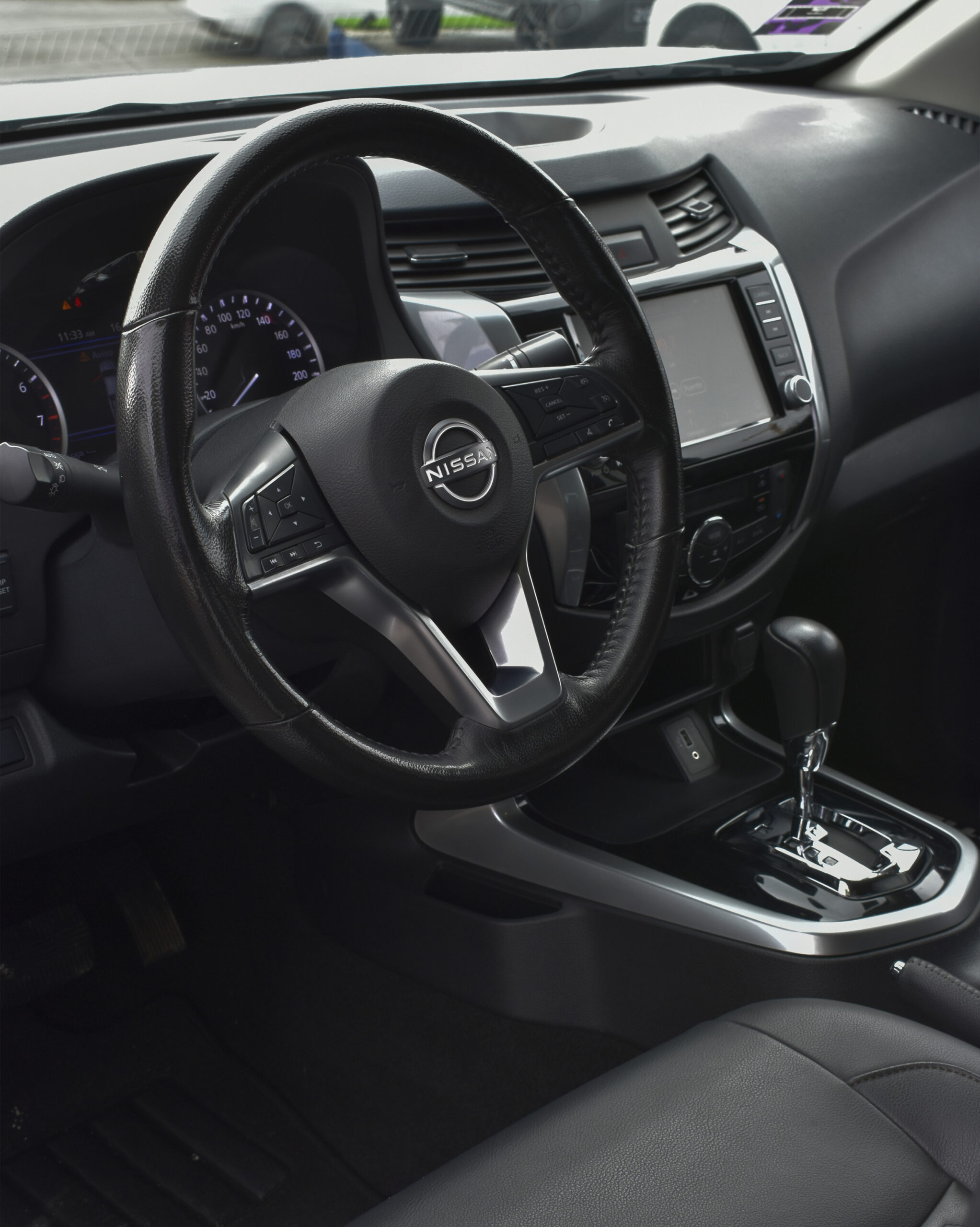 NISSAN FRONTIER PLATINUM 2024