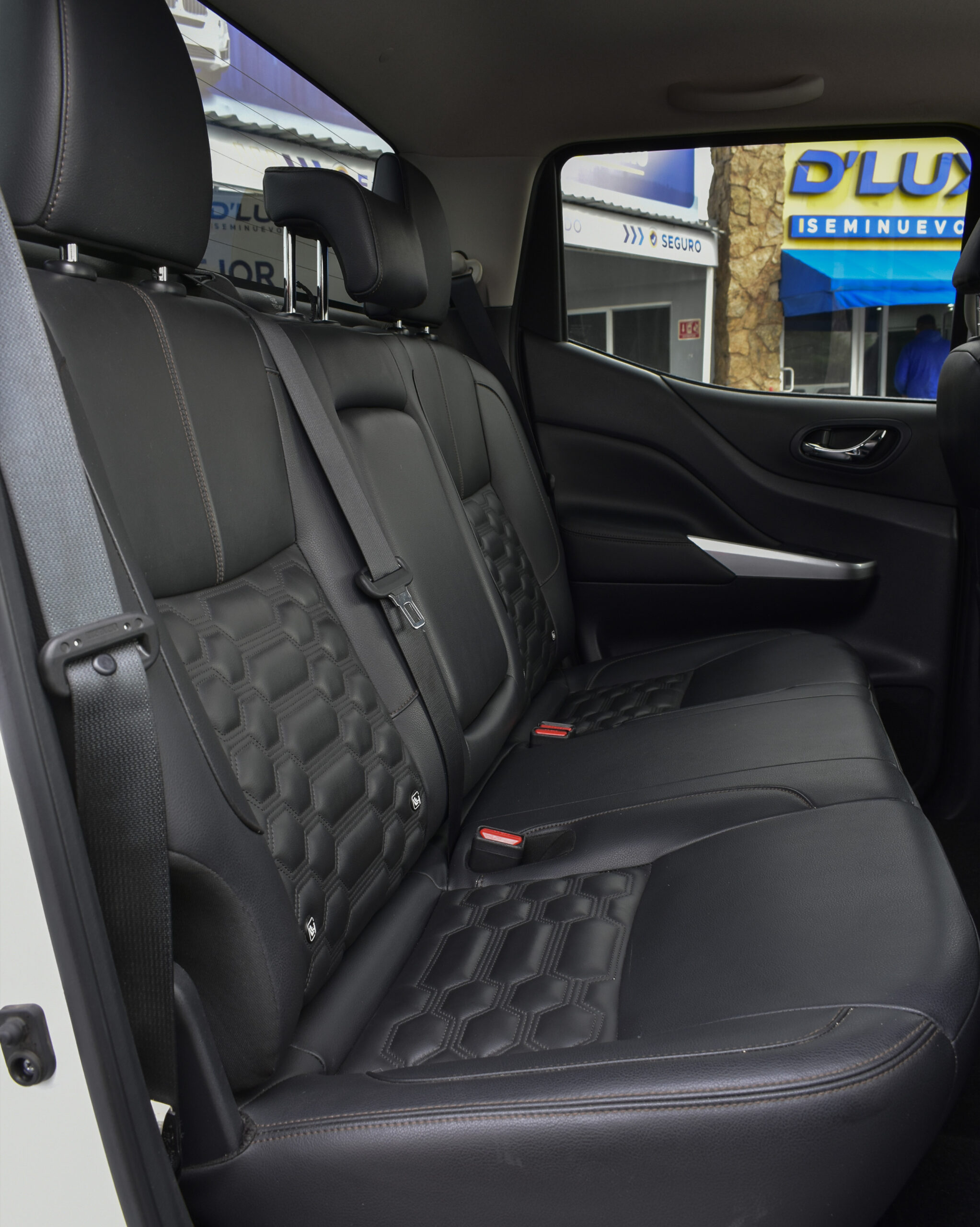 NISSAN FRONTIER PLATINUM 2024