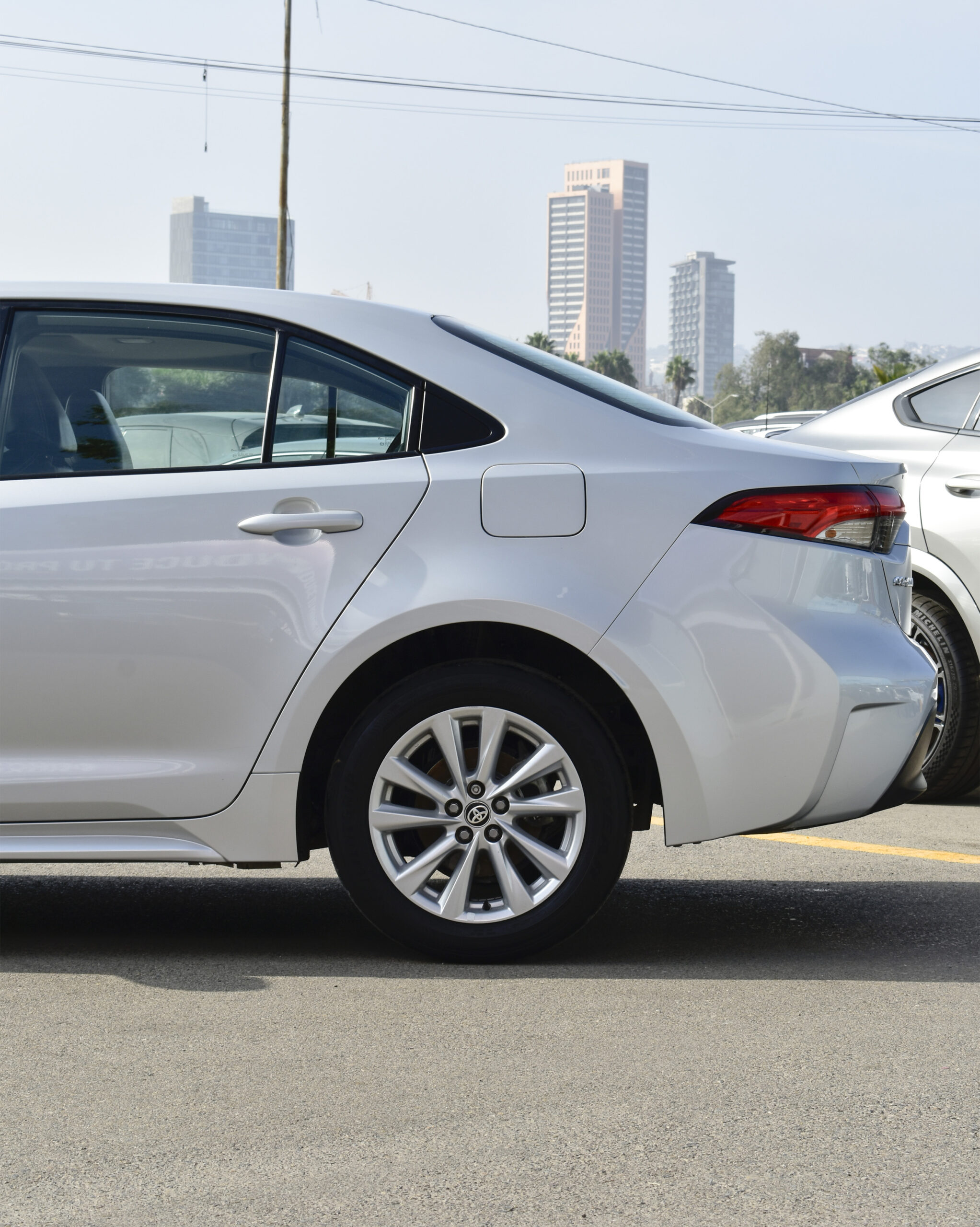 TOYOTA COROLLA XLE 2023