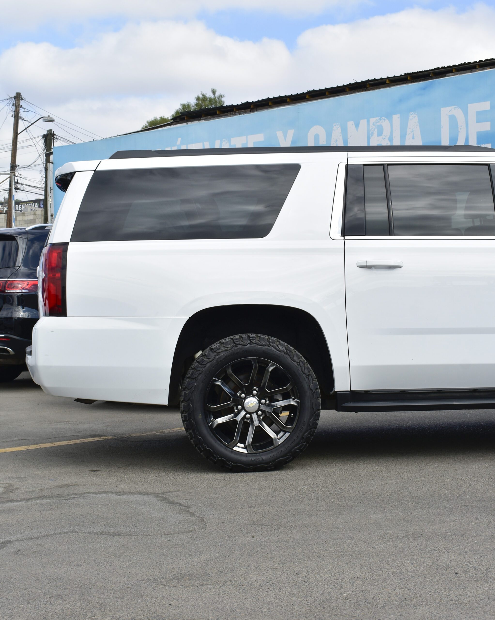 CHEVROLET SUBURBAN LS 2019