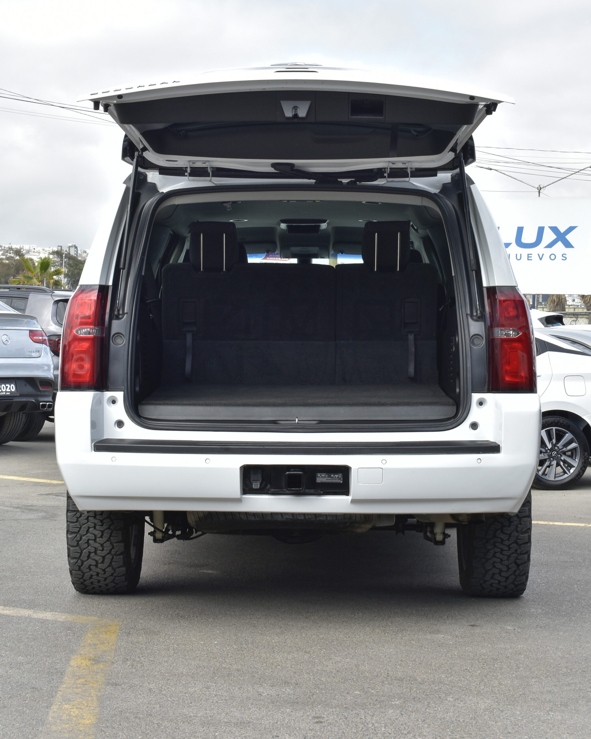CHEVROLET SUBURBAN LS 2019