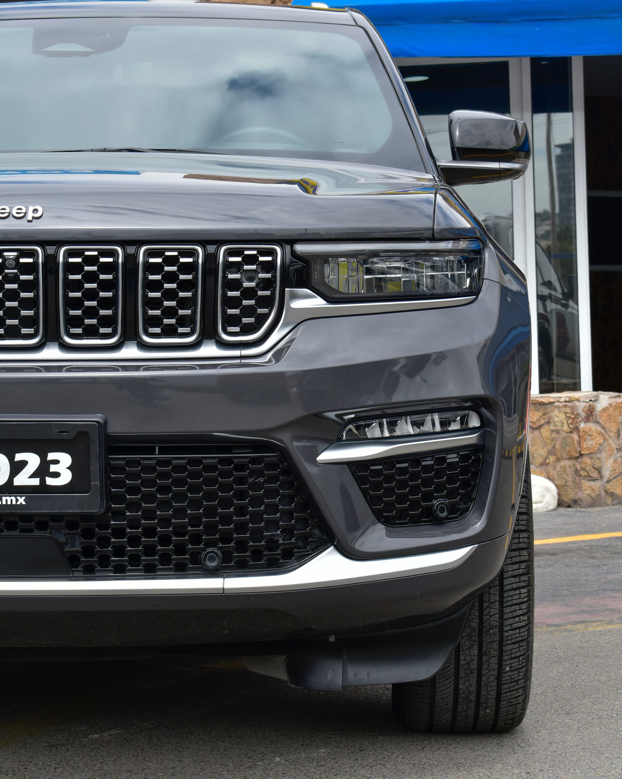 JEEP GRAND CHEROKEE SUMMIT 2023