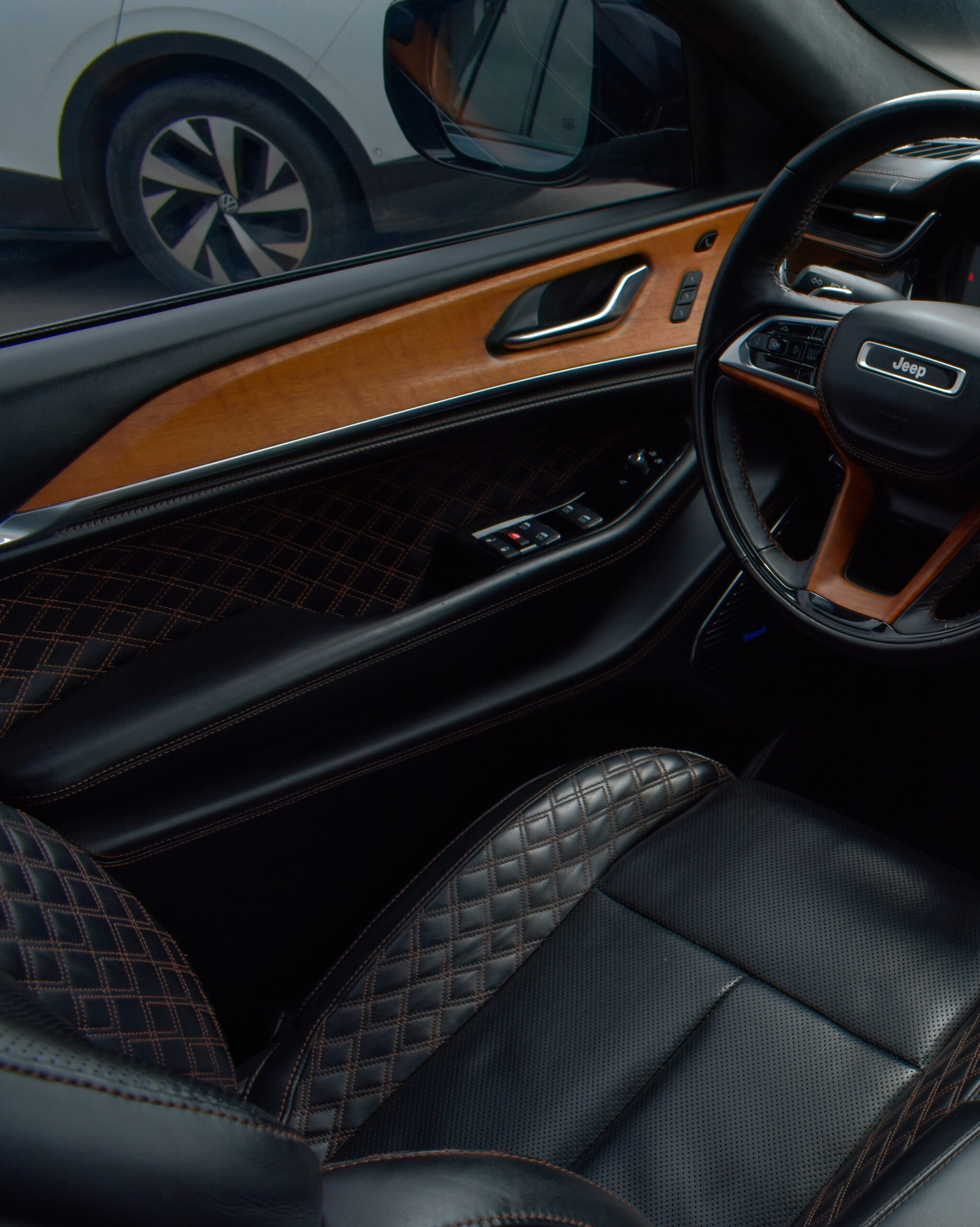 JEEP GRAND CHEROKEE SUMMIT 2023