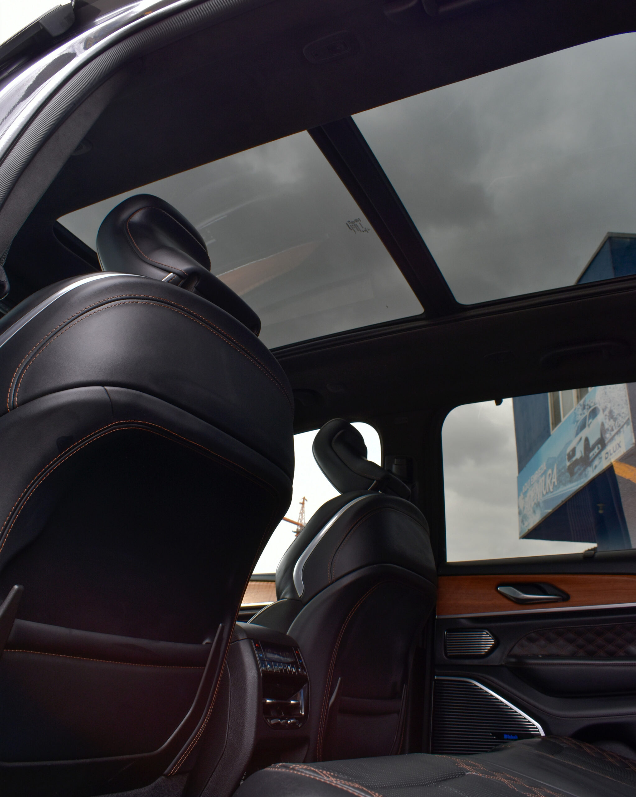 JEEP GRAND CHEROKEE SUMMIT 2023