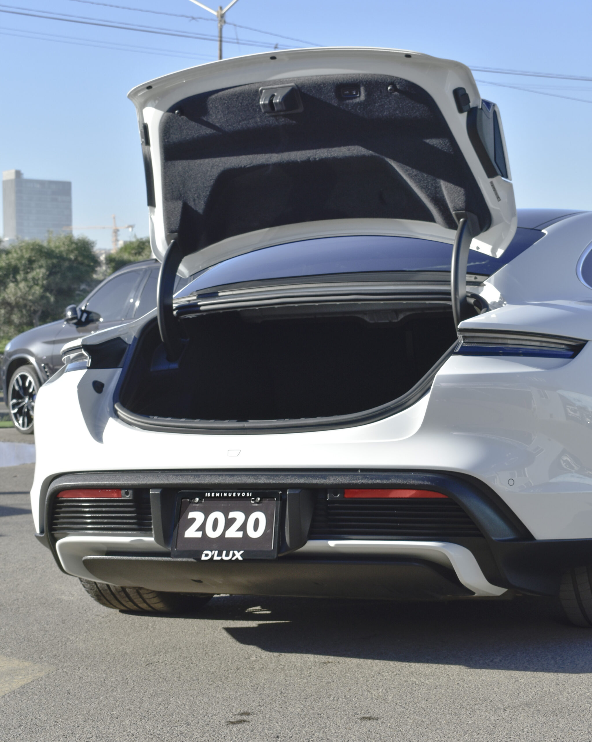 PORSCHE TAYCAN TURBO 2020