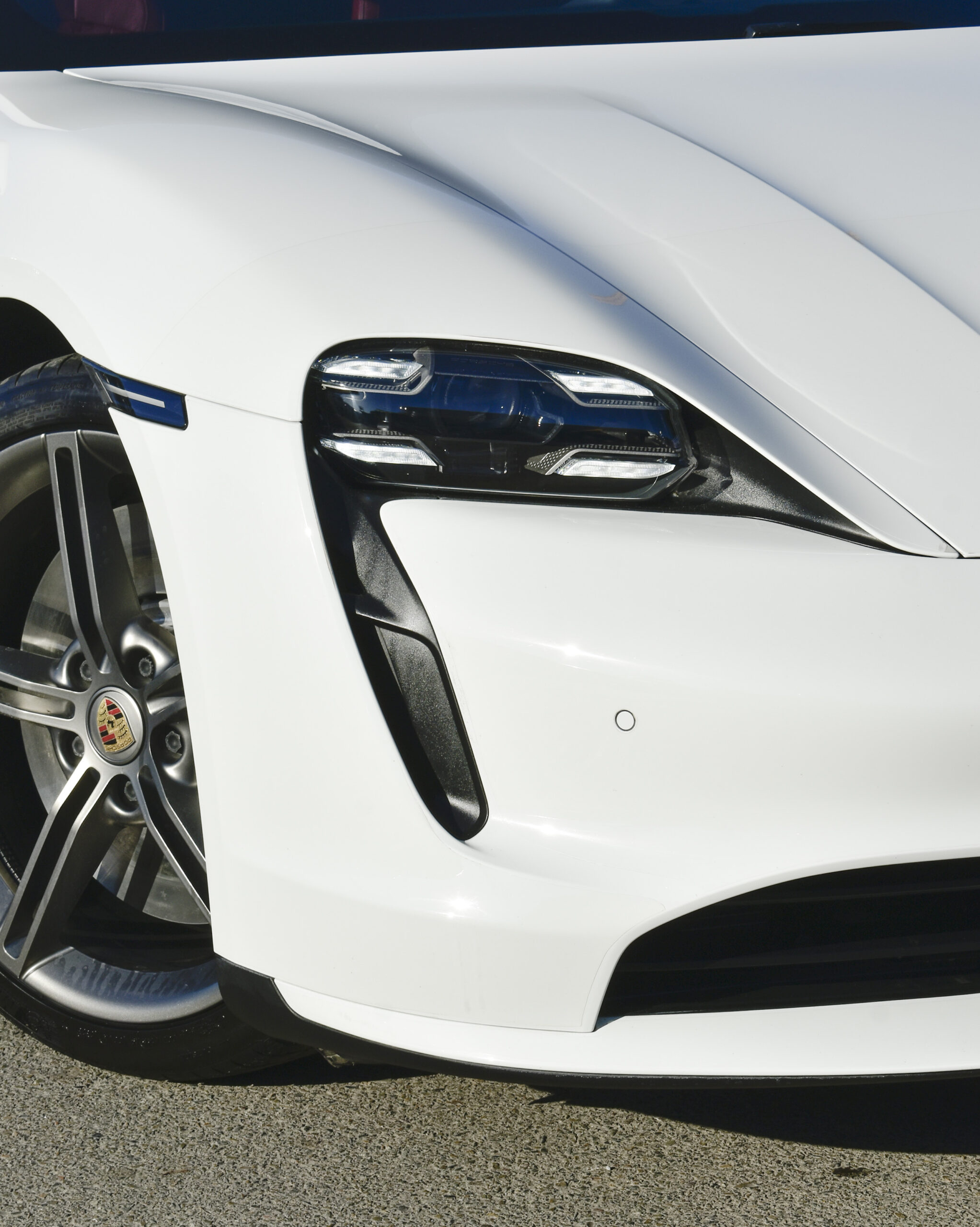 PORSCHE TAYCAN TURBO 2020