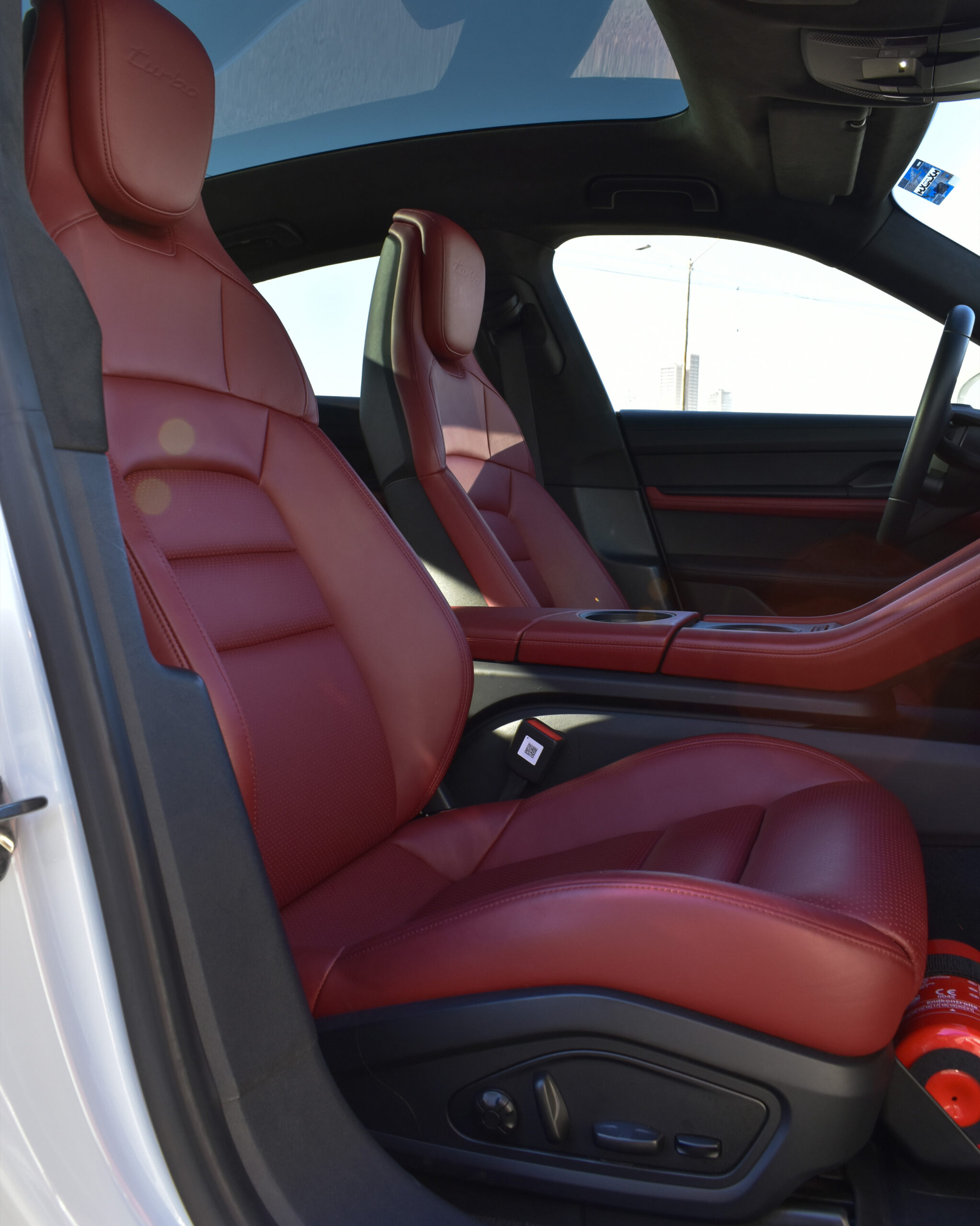 PORSCHE TAYCAN TURBO 2020