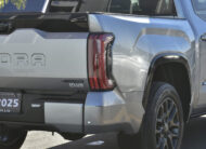 TOYOTA TUNDRA PLATINUM 2025