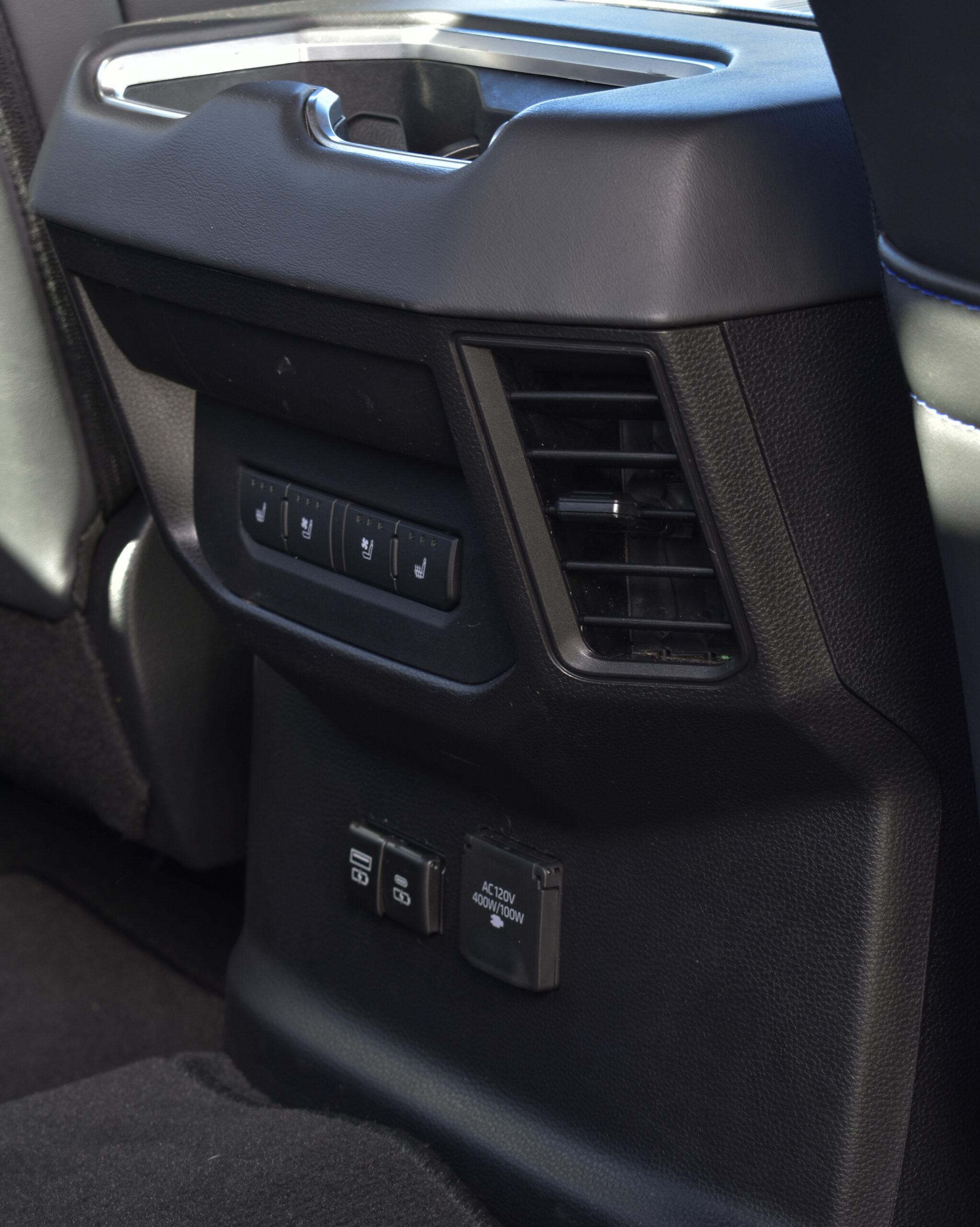 TOYOTA TUNDRA PLATINUM 2025