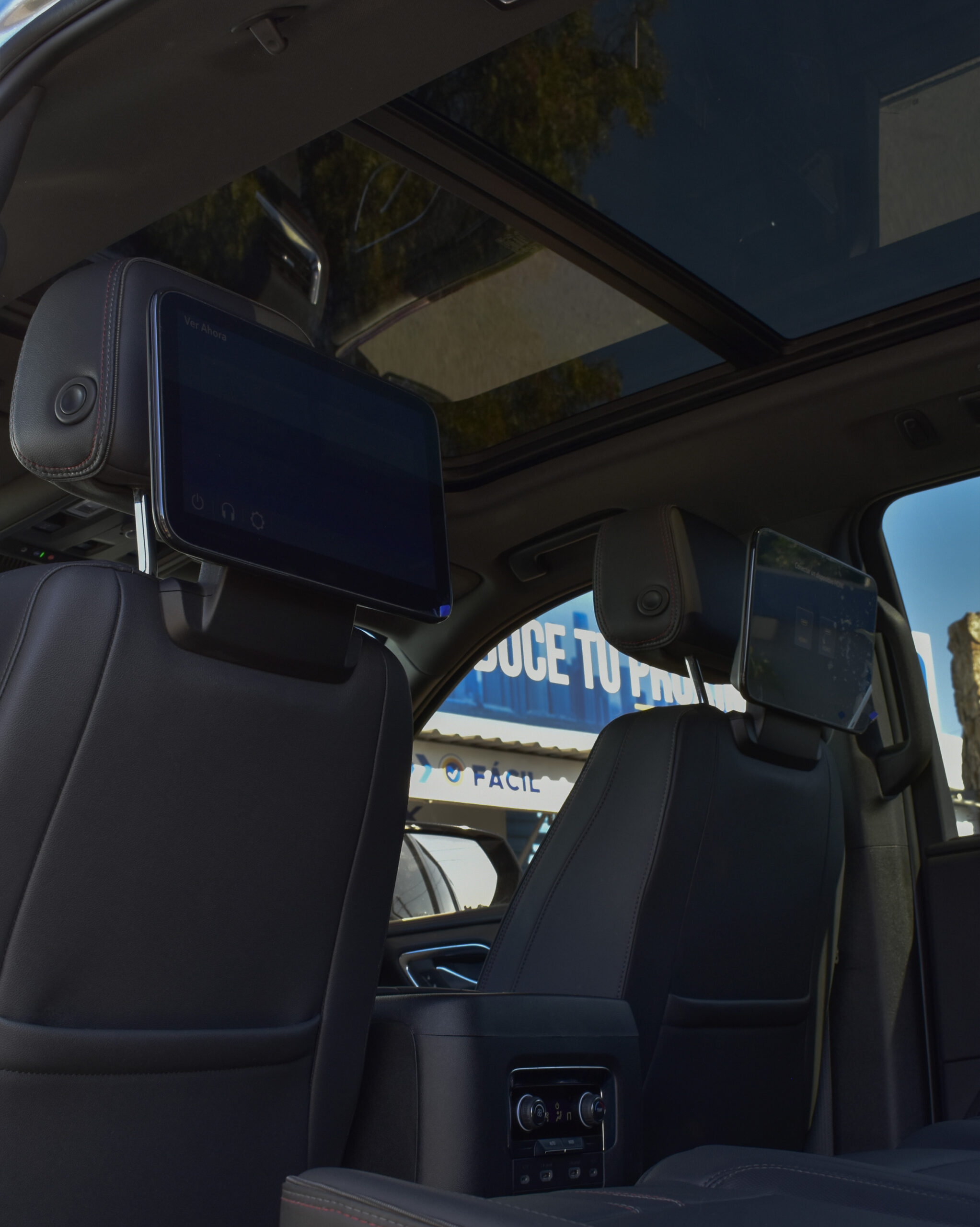 CHEVROLET SUBURBAN RST 2024