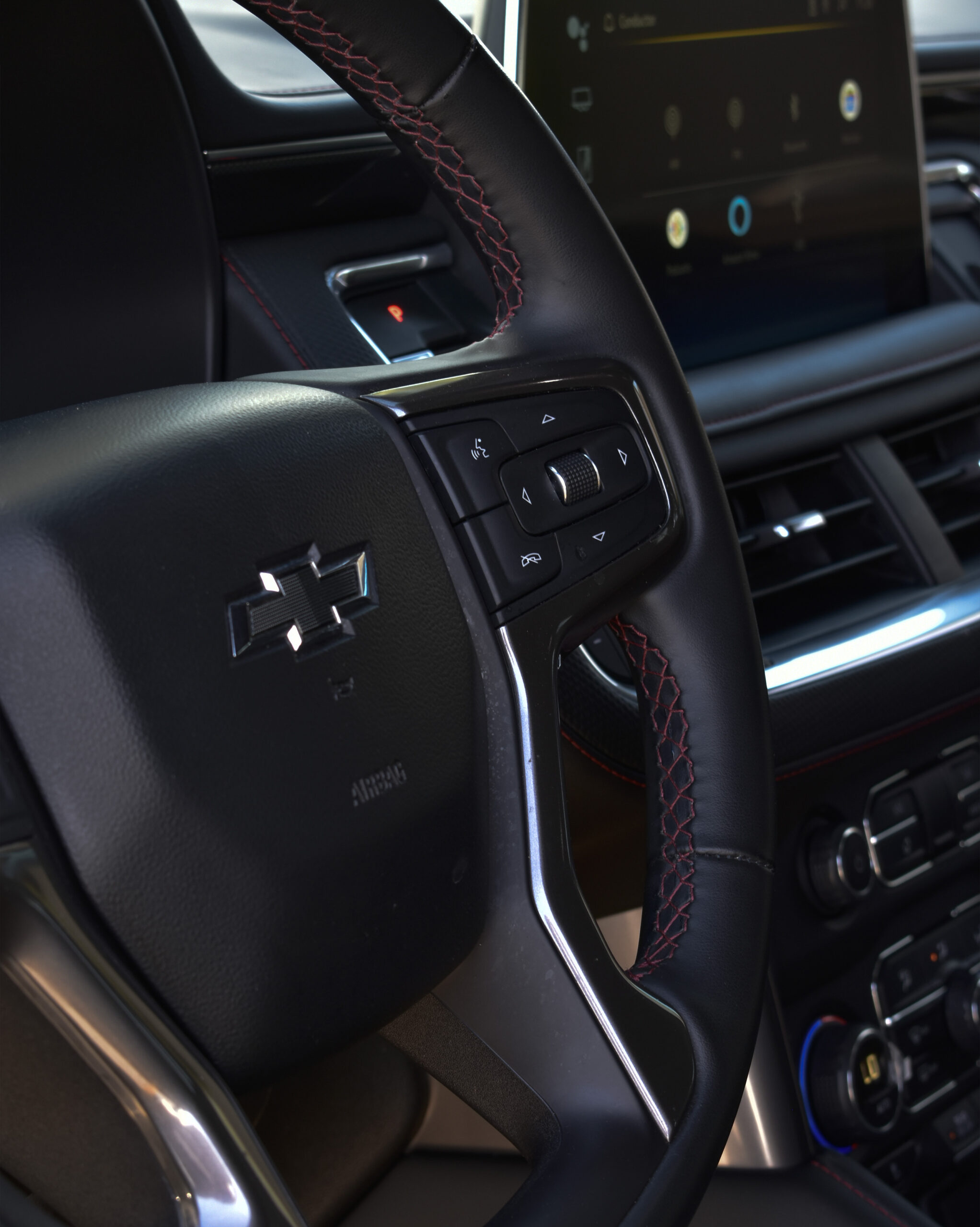 CHEVROLET SUBURBAN RST 2024