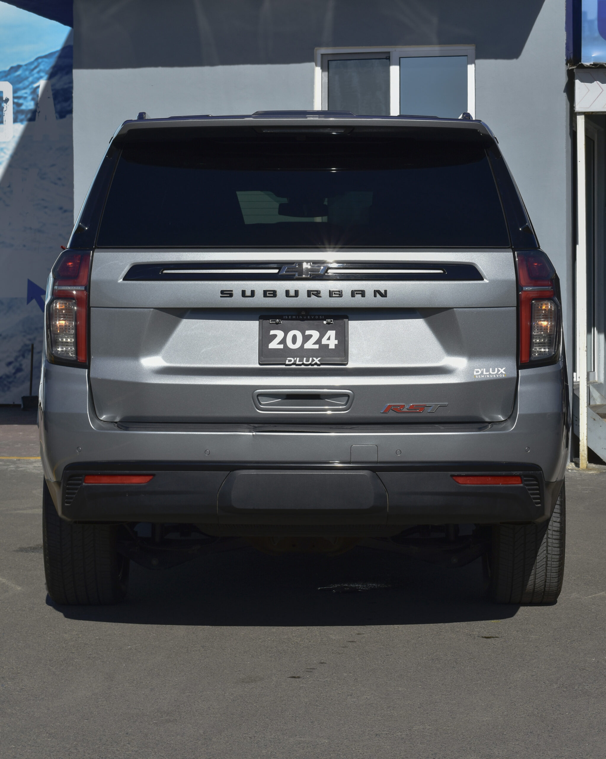 CHEVROLET SUBURBAN RST 2024