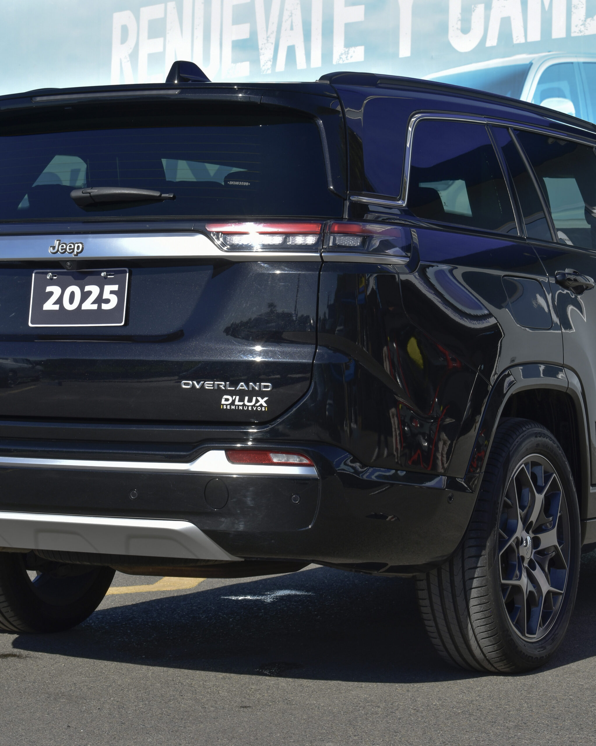 JEEP COMMANDER OVERLAND 2025