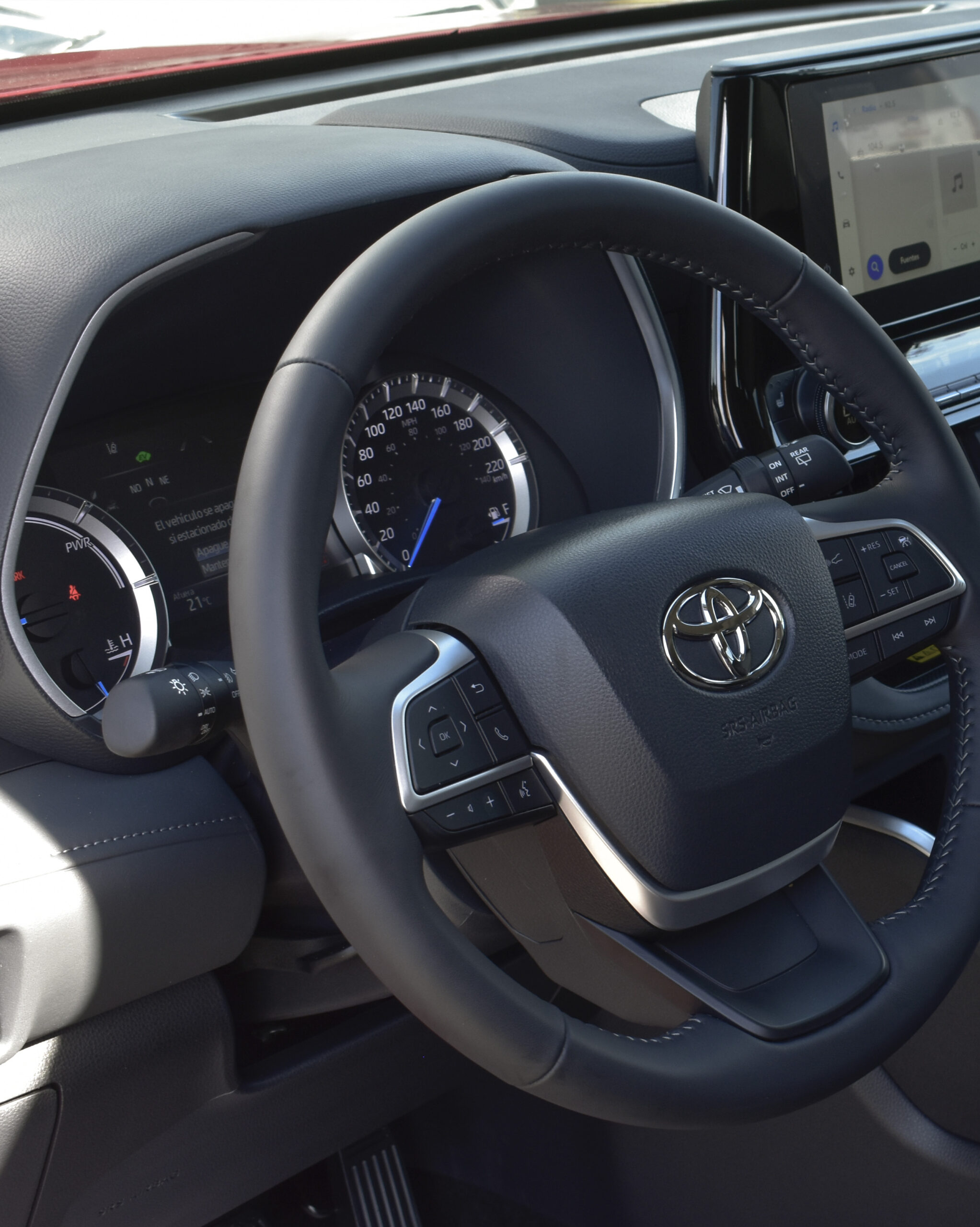 TOYOTA HIGHLANDER XLE 2025