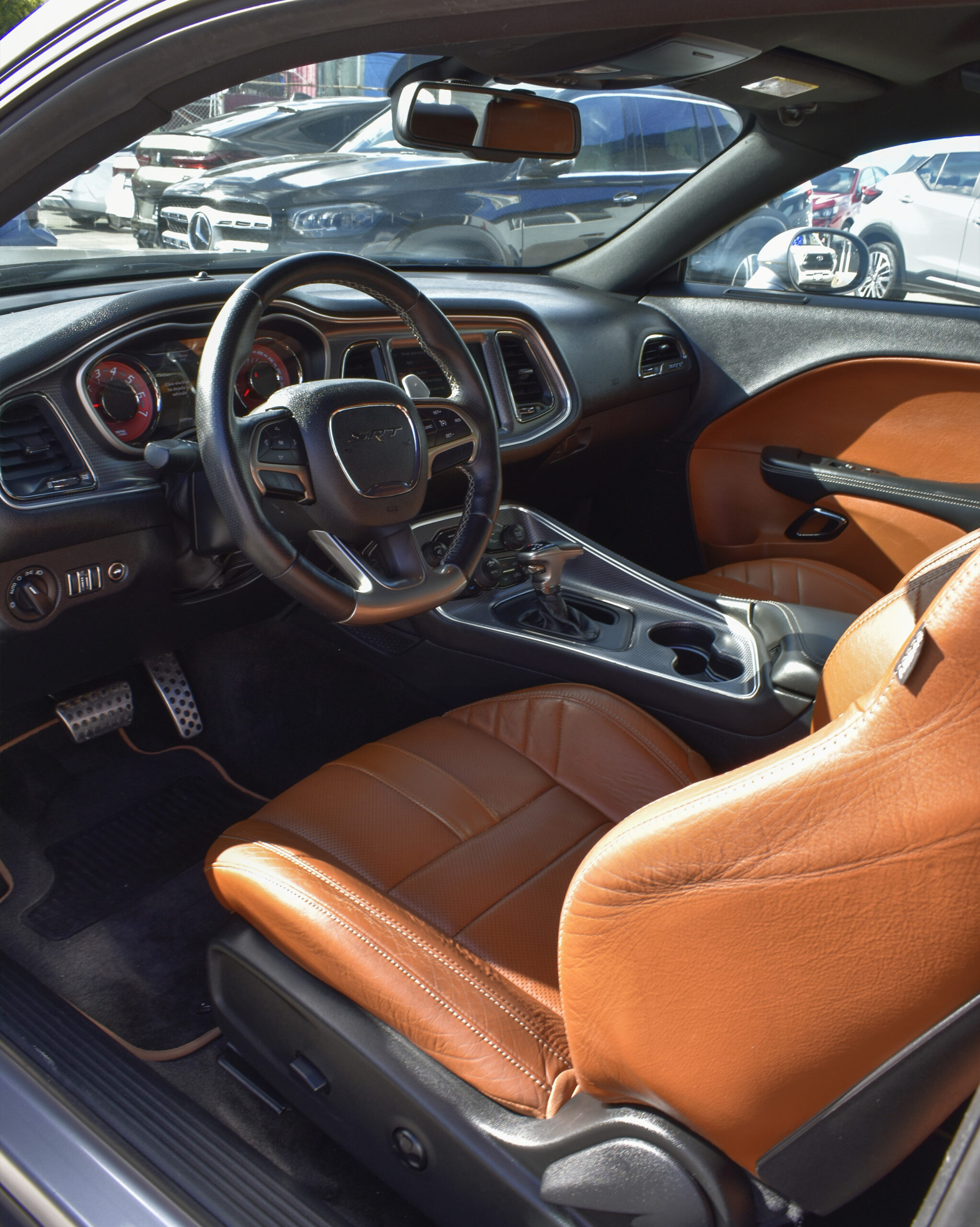 DODGE CHALLENGER SRT HELLCAT 2015