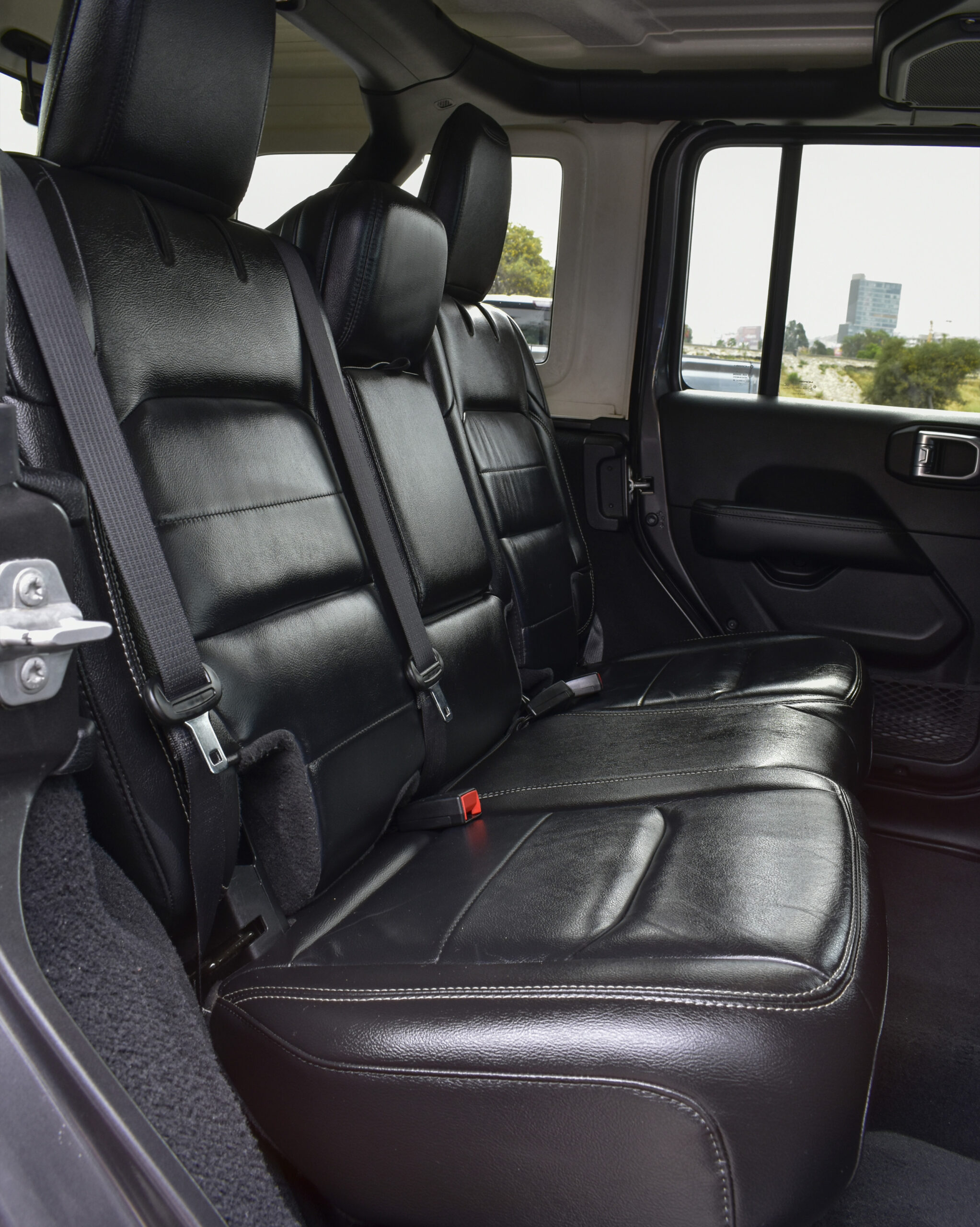 JEEP WRANGLER UNLTD SAHARA 2021