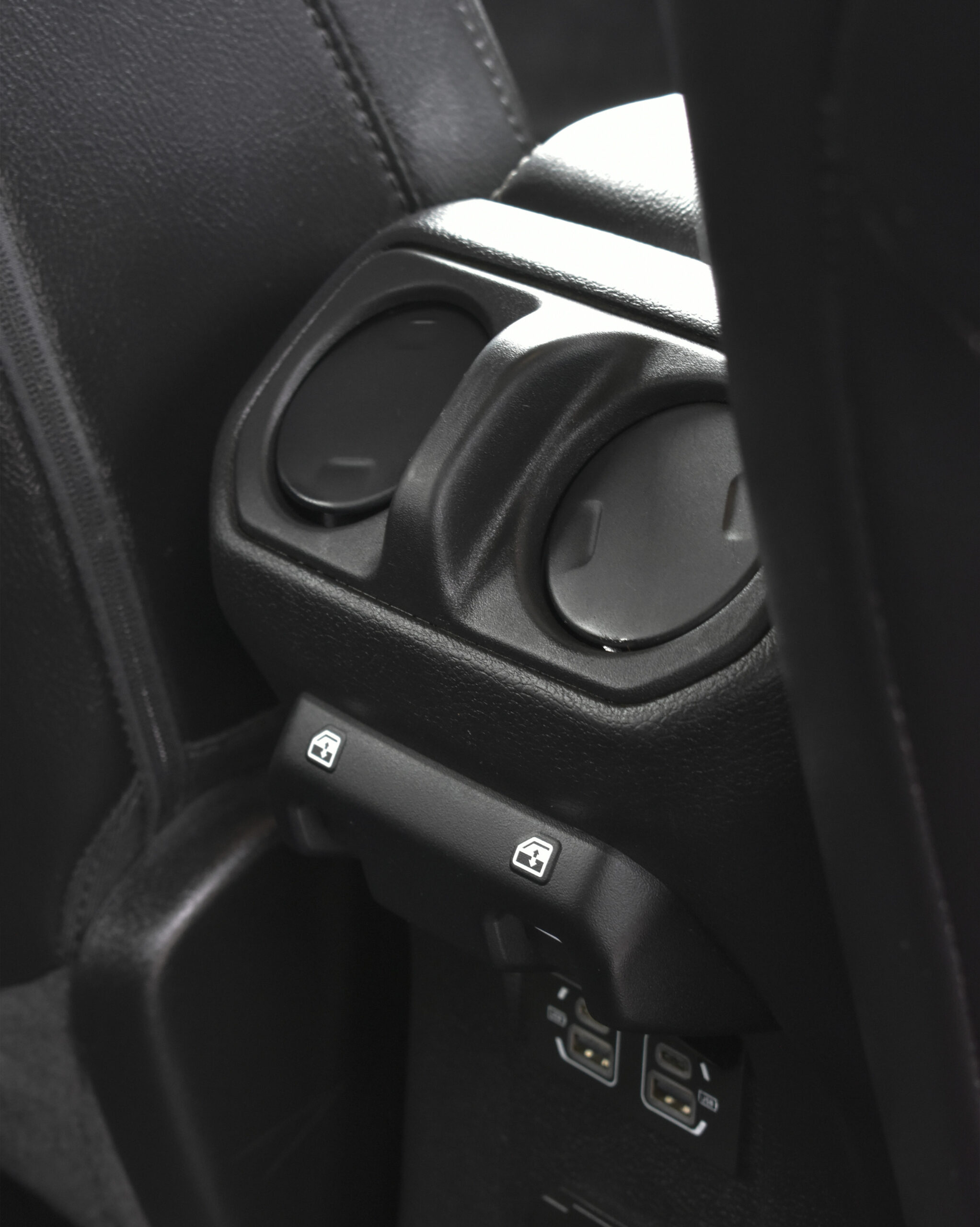 JEEP WRANGLER UNLTD SAHARA 2021