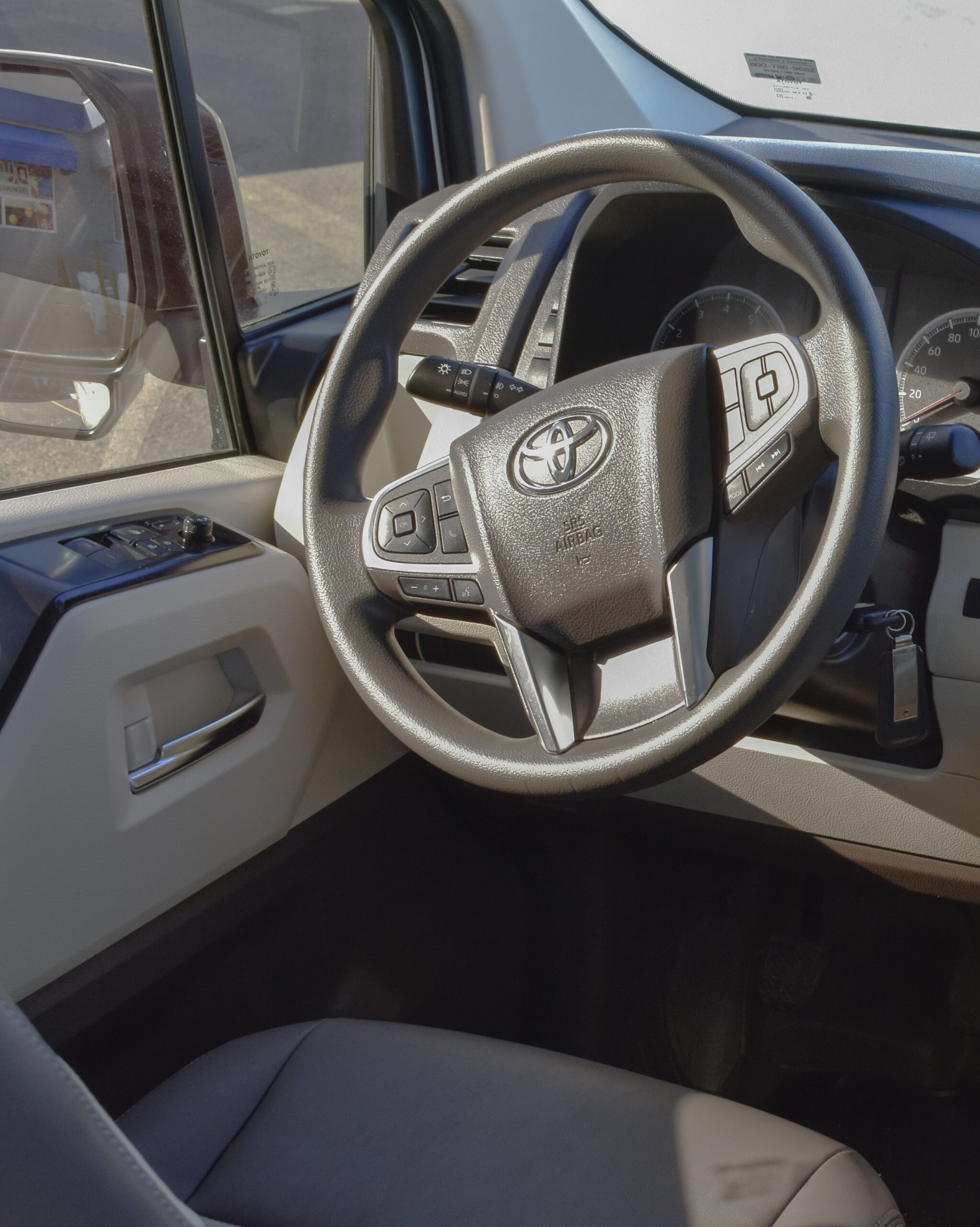 TOYOTA HIACE 12 PASAJEROS 2021