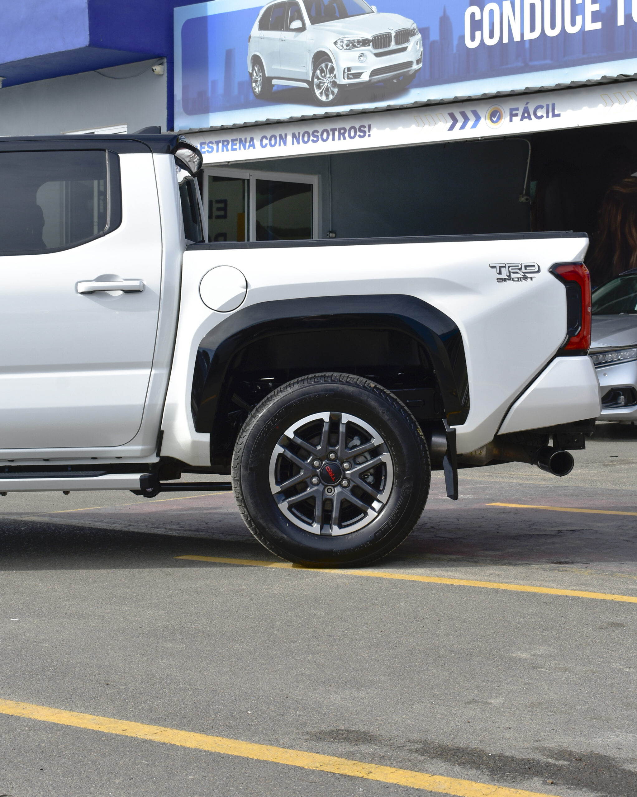 TOYOTA TACOMA TRD 4X4 2024