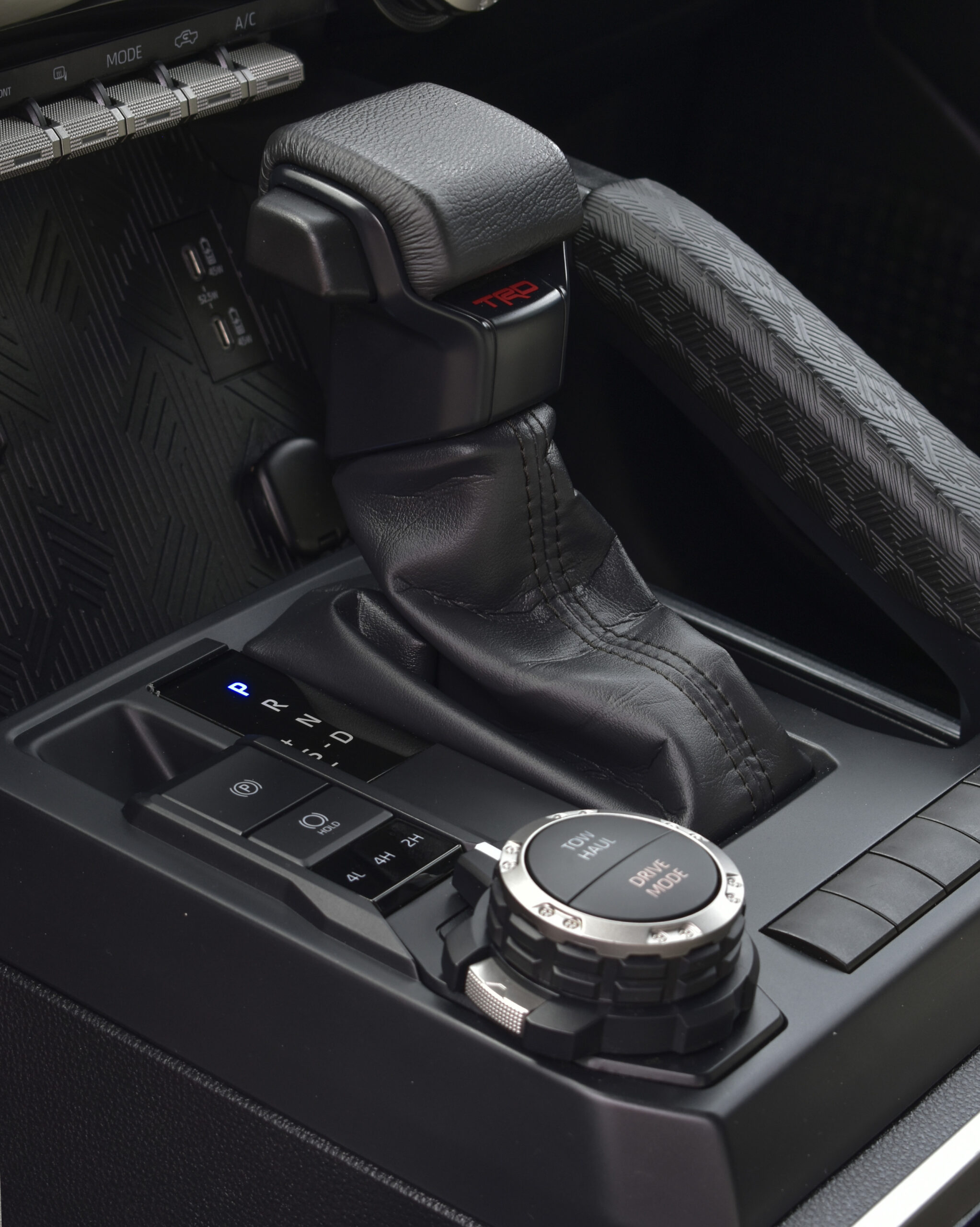 TOYOTA TACOMA TRD 4X4 2024