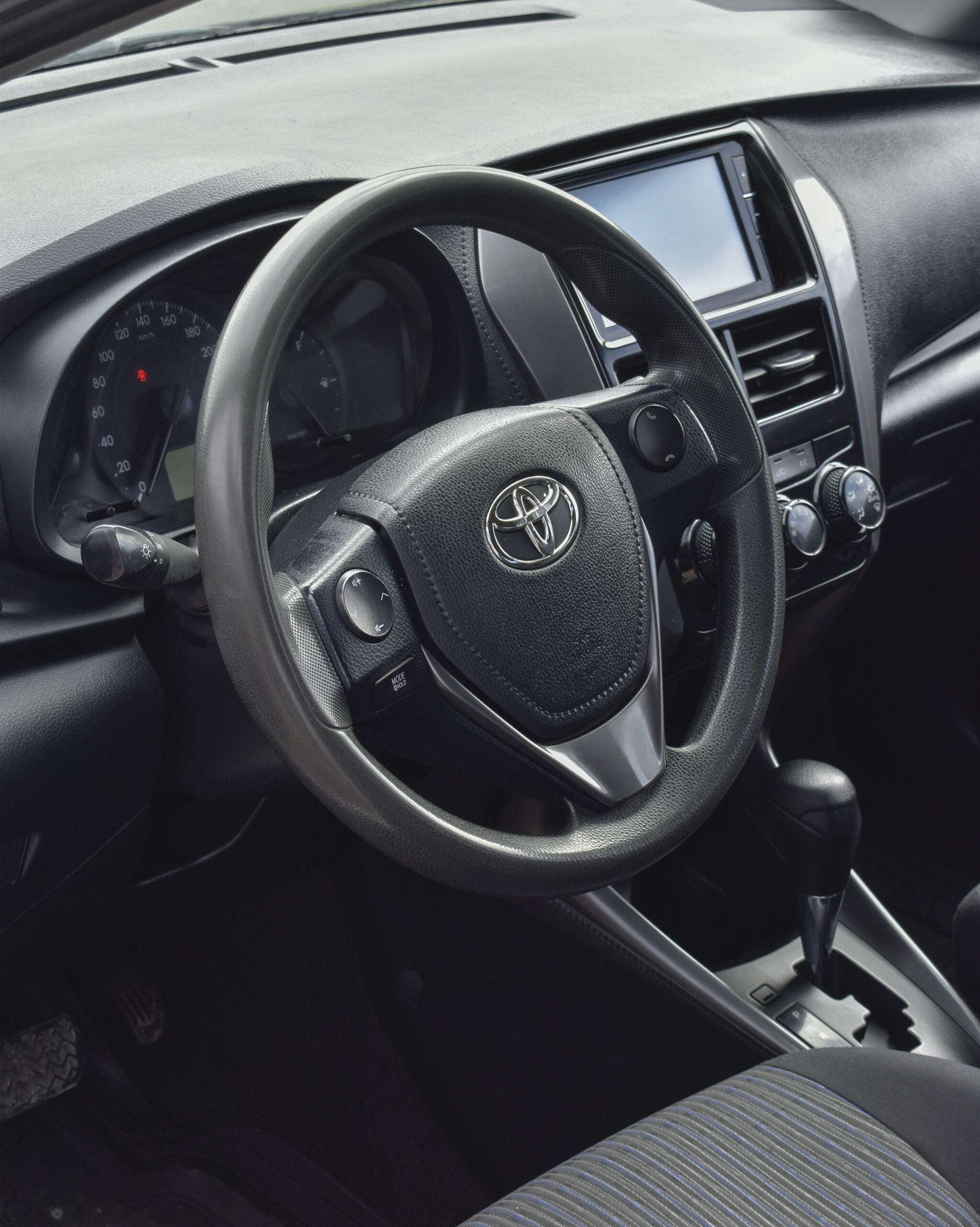 TOYOTA YARIS CORE 2022