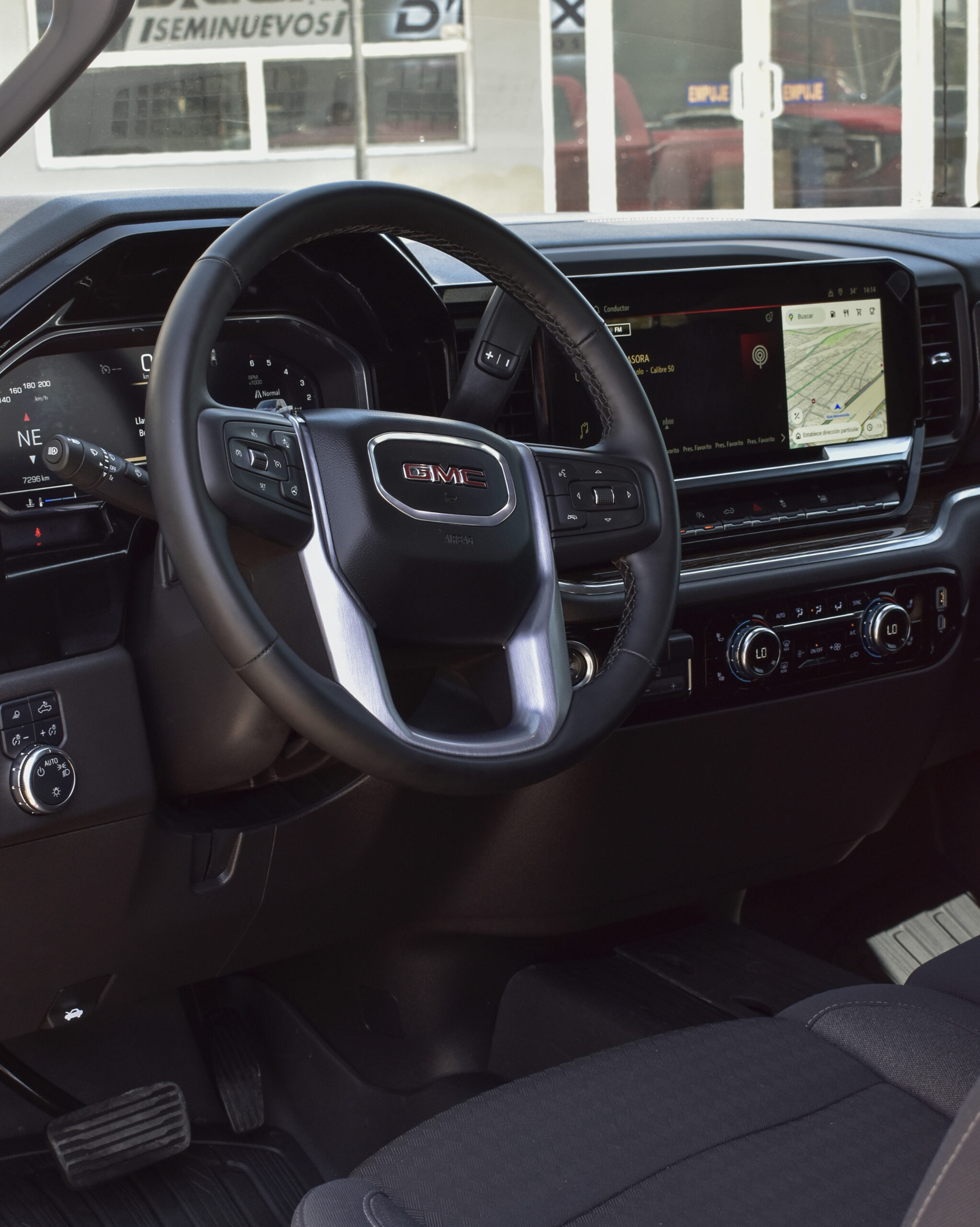 GMC SIERRA SLE 4X4 2024