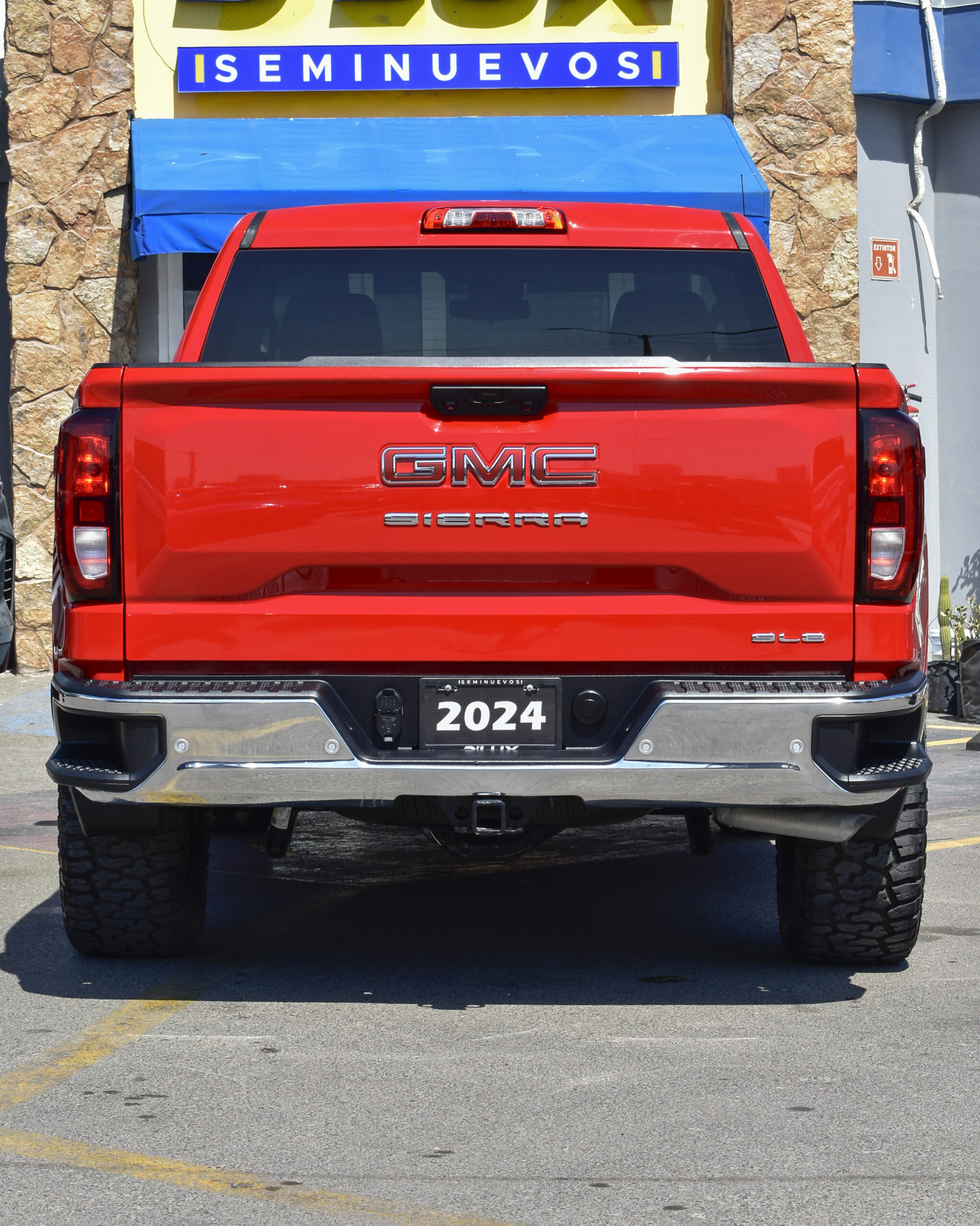 GMC SIERRA SLE 4X4 2024