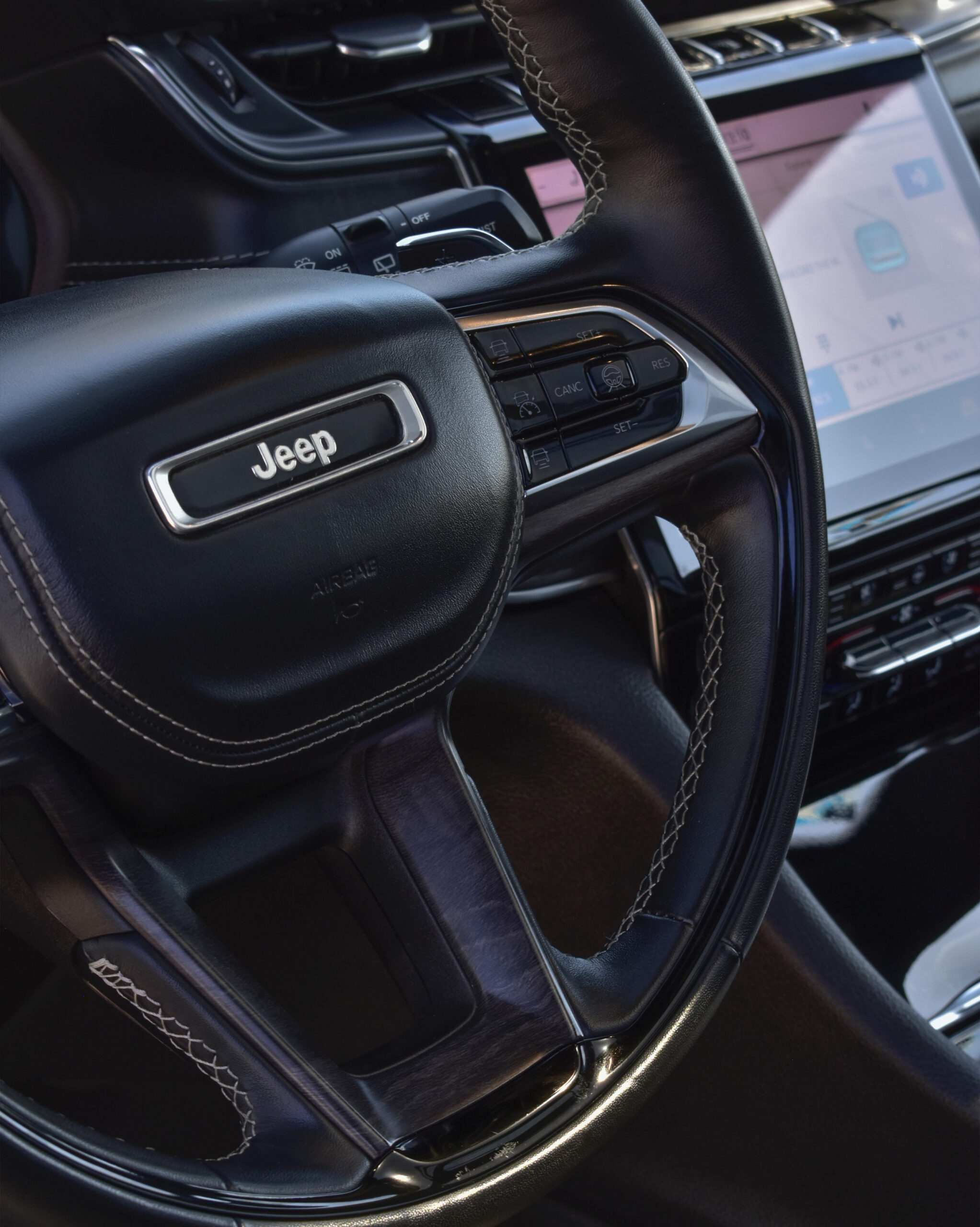 JEEP GRAND CHEROKEE OVERLAND 2022