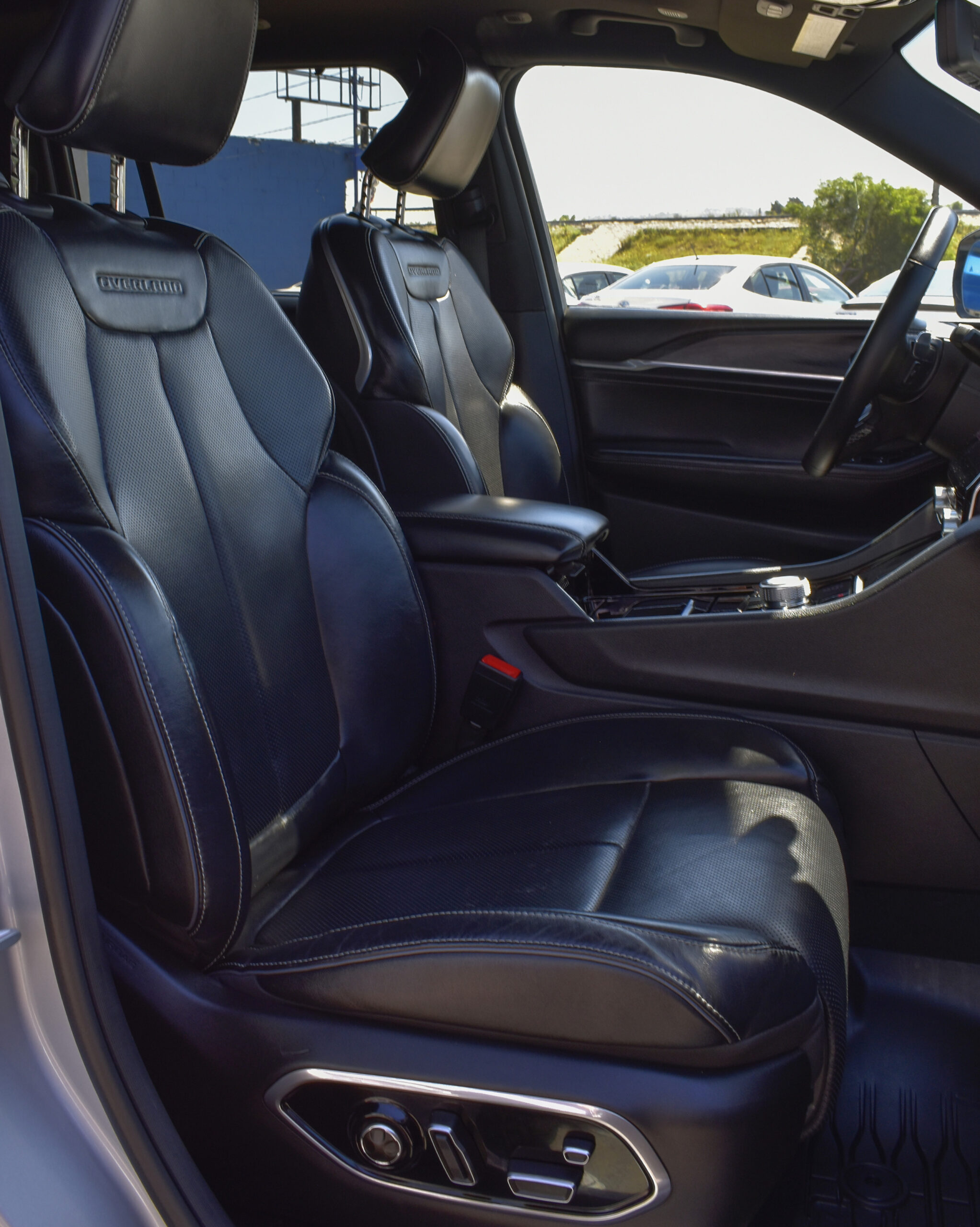 JEEP GRAND CHEROKEE OVERLAND 2022