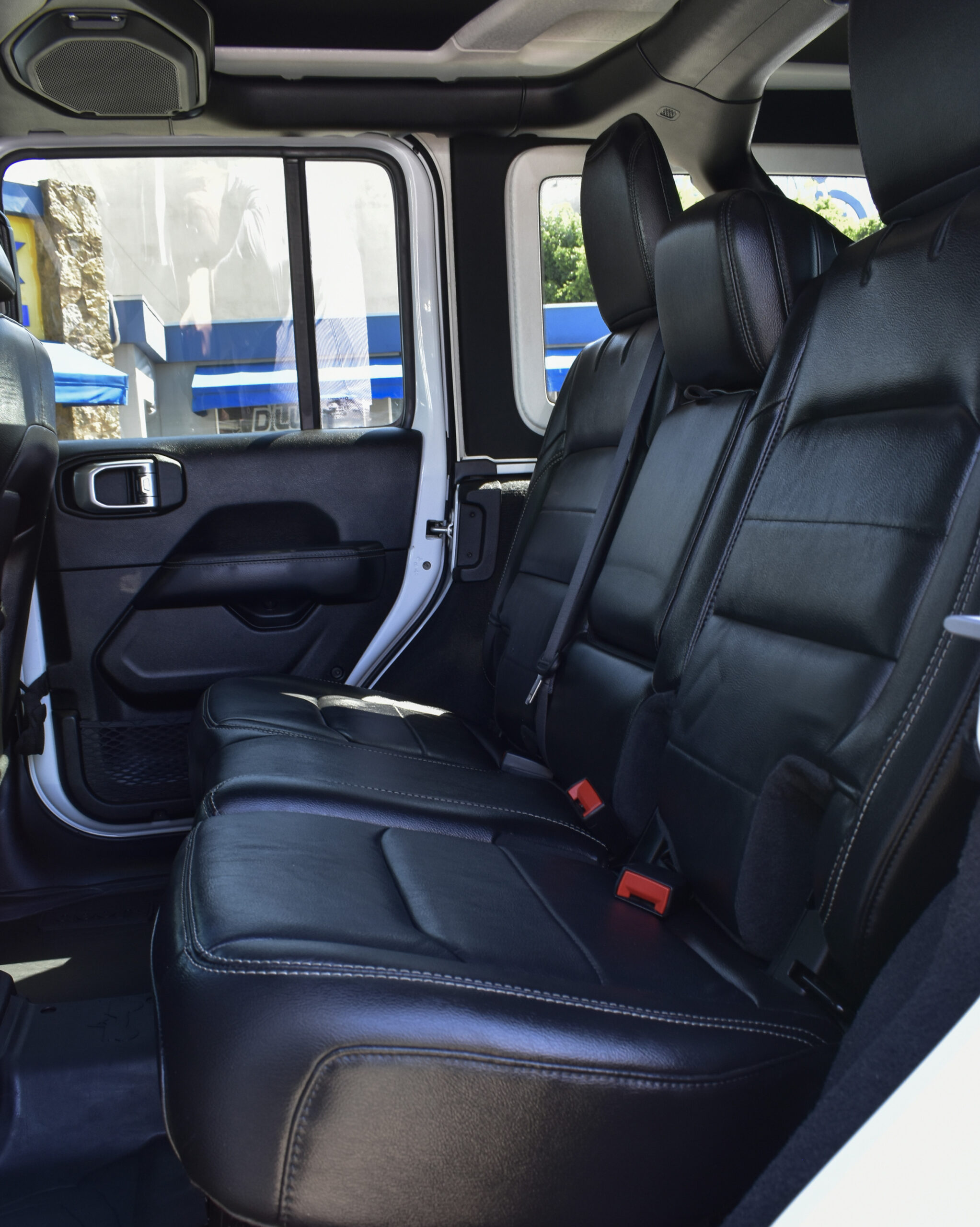 JEEP WRANGLER UNLTD SAHARA 2023