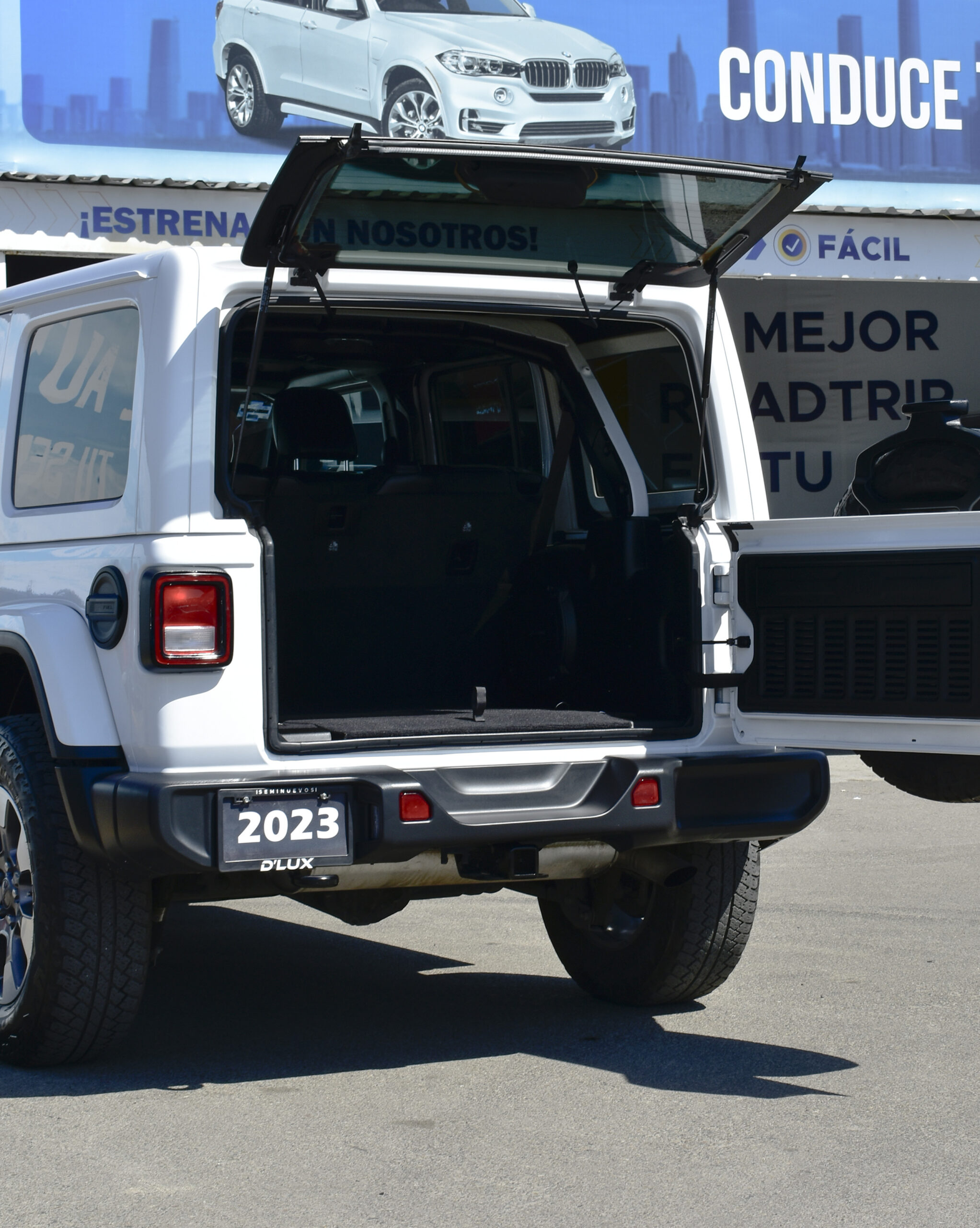 JEEP WRANGLER UNLTD SAHARA 2023