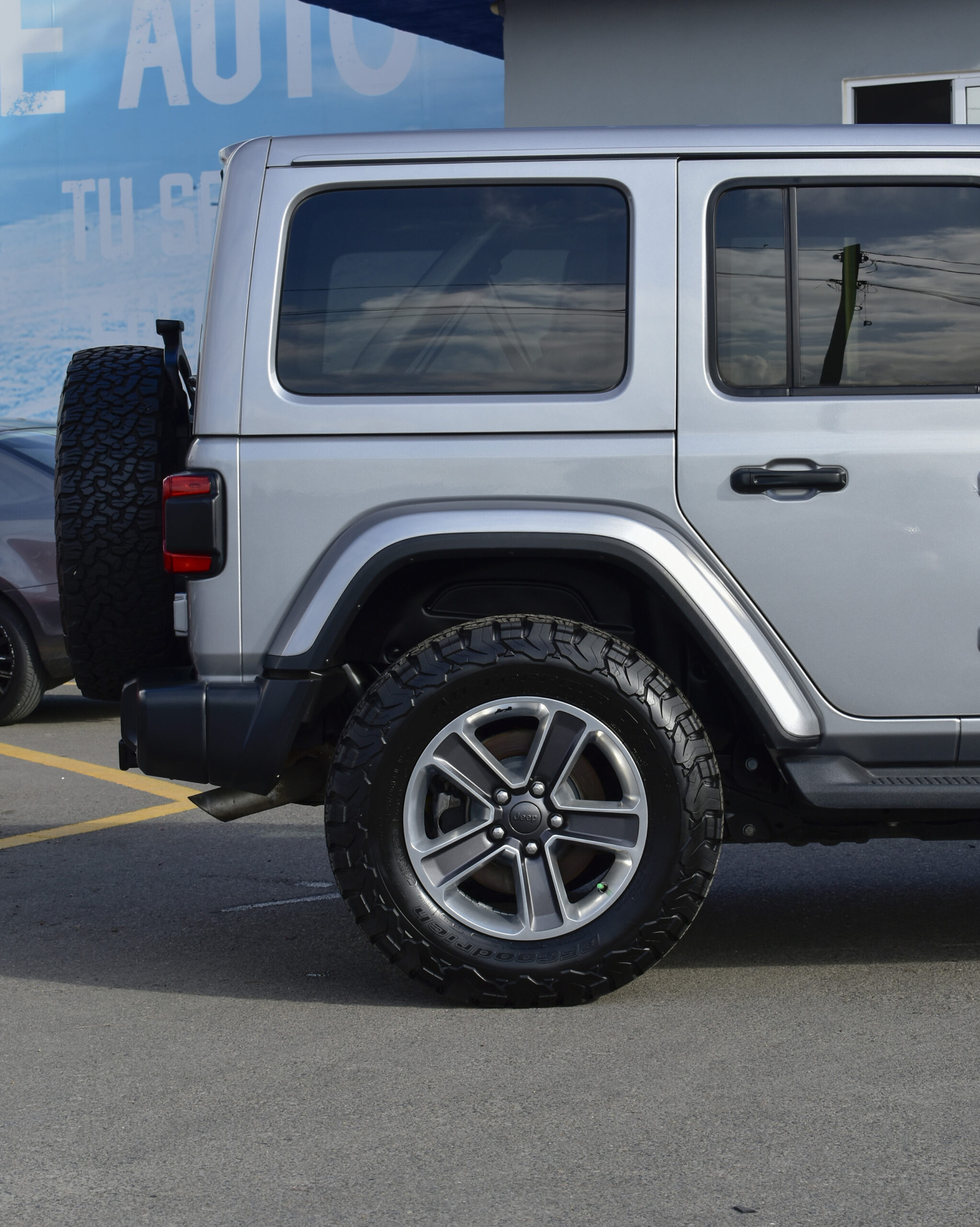 JEEP WRANGLER UNLTD SAHARA MILD HYB 2020