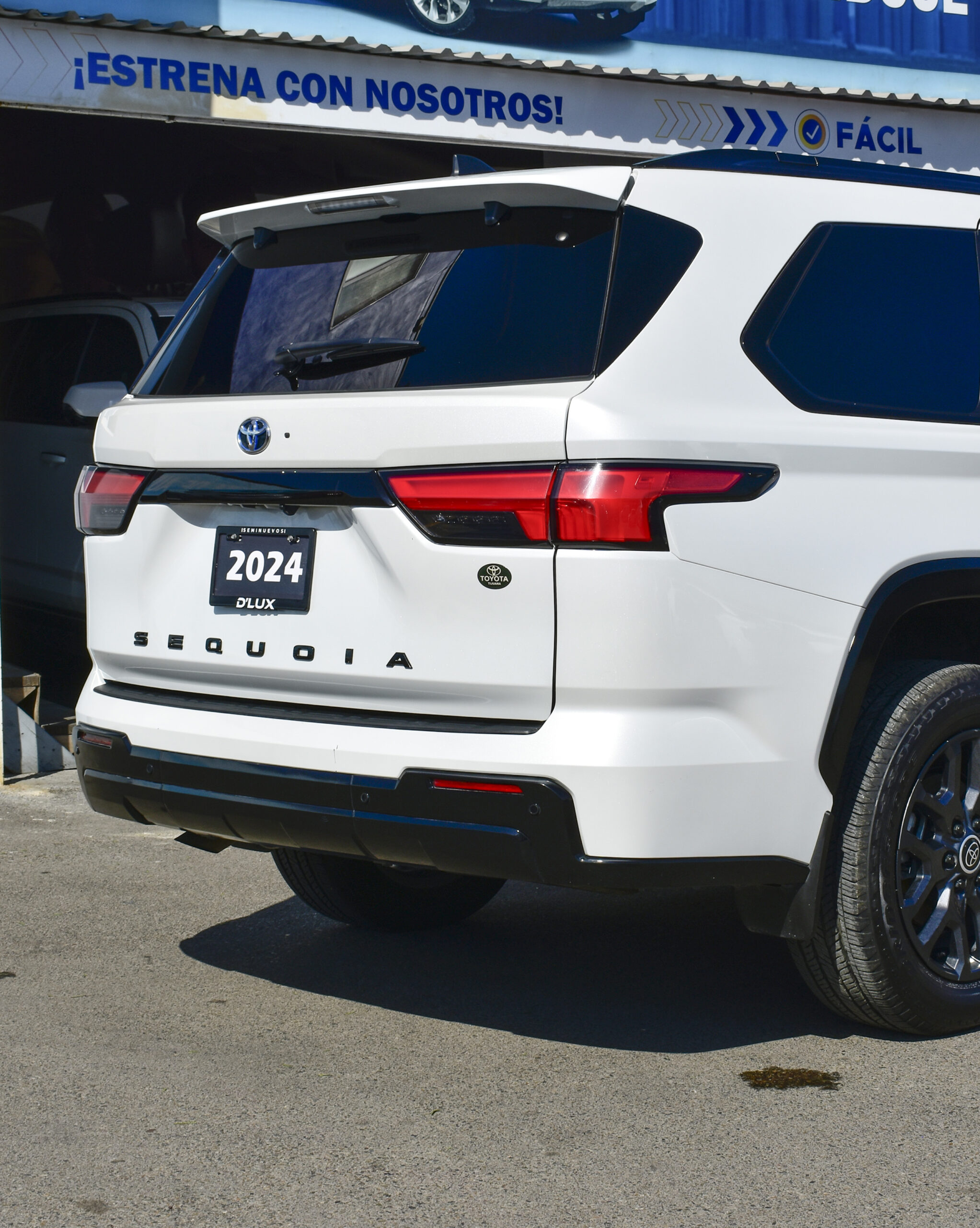 TOYOTA SEQUOIA PLATINUM 2024