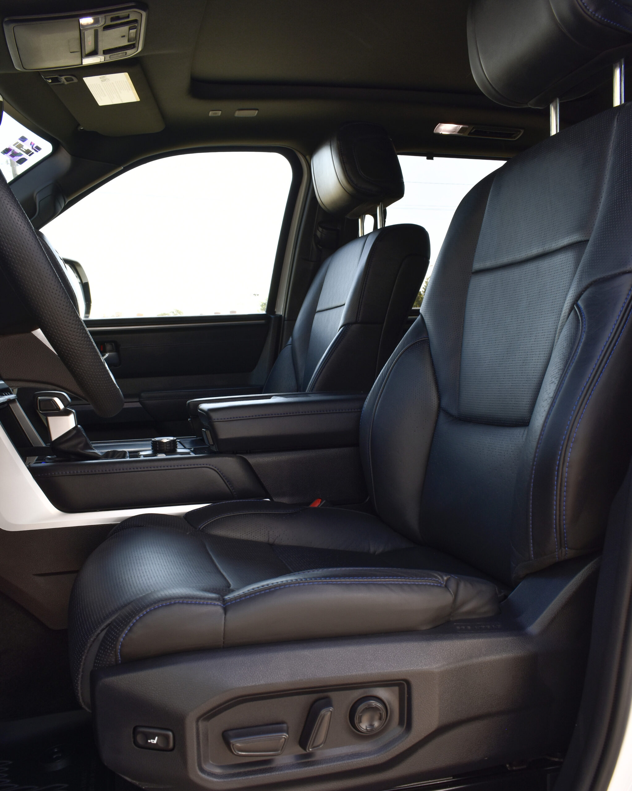 TOYOTA SEQUOIA PLATINUM 2024