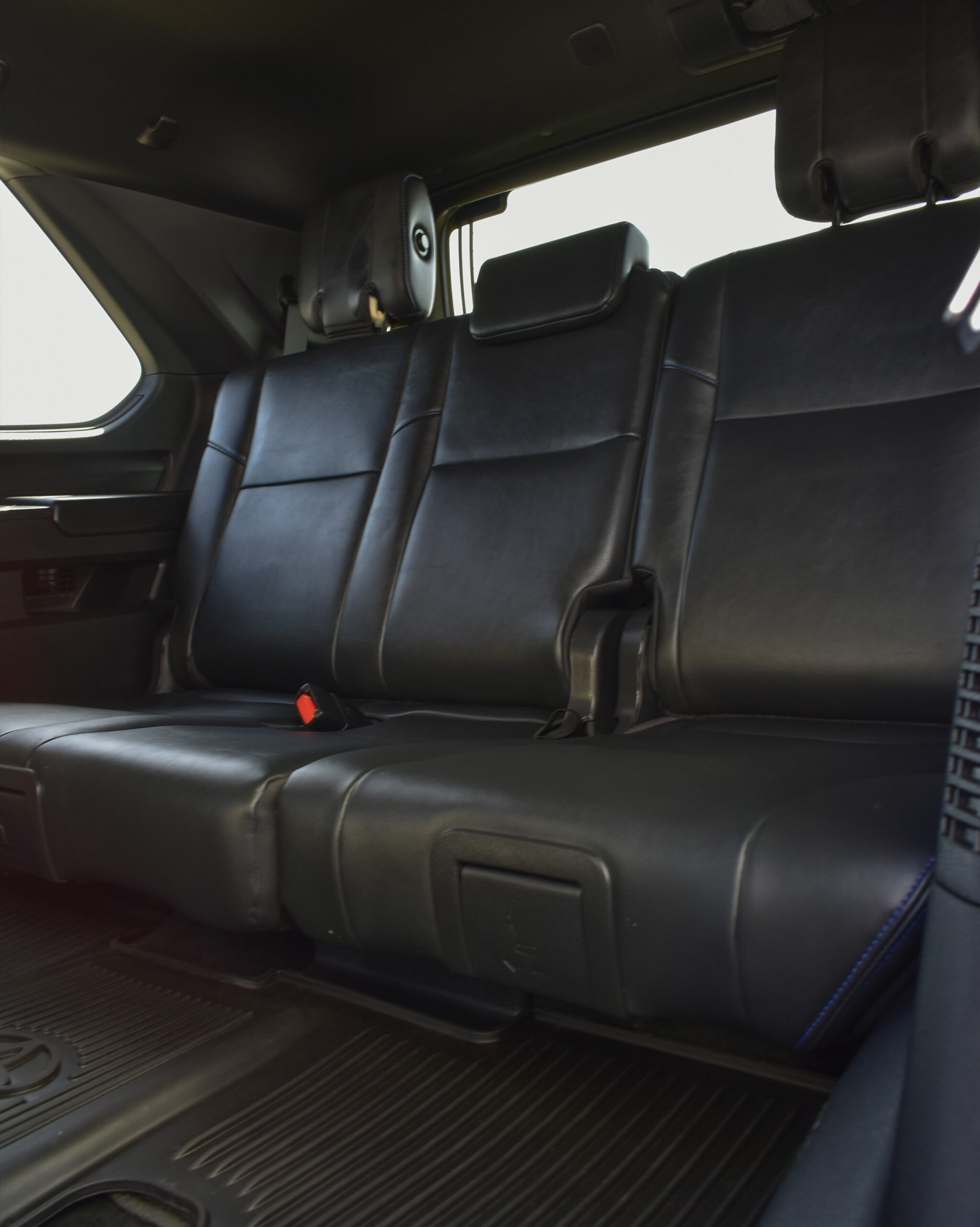 TOYOTA SEQUOIA PLATINUM 2024