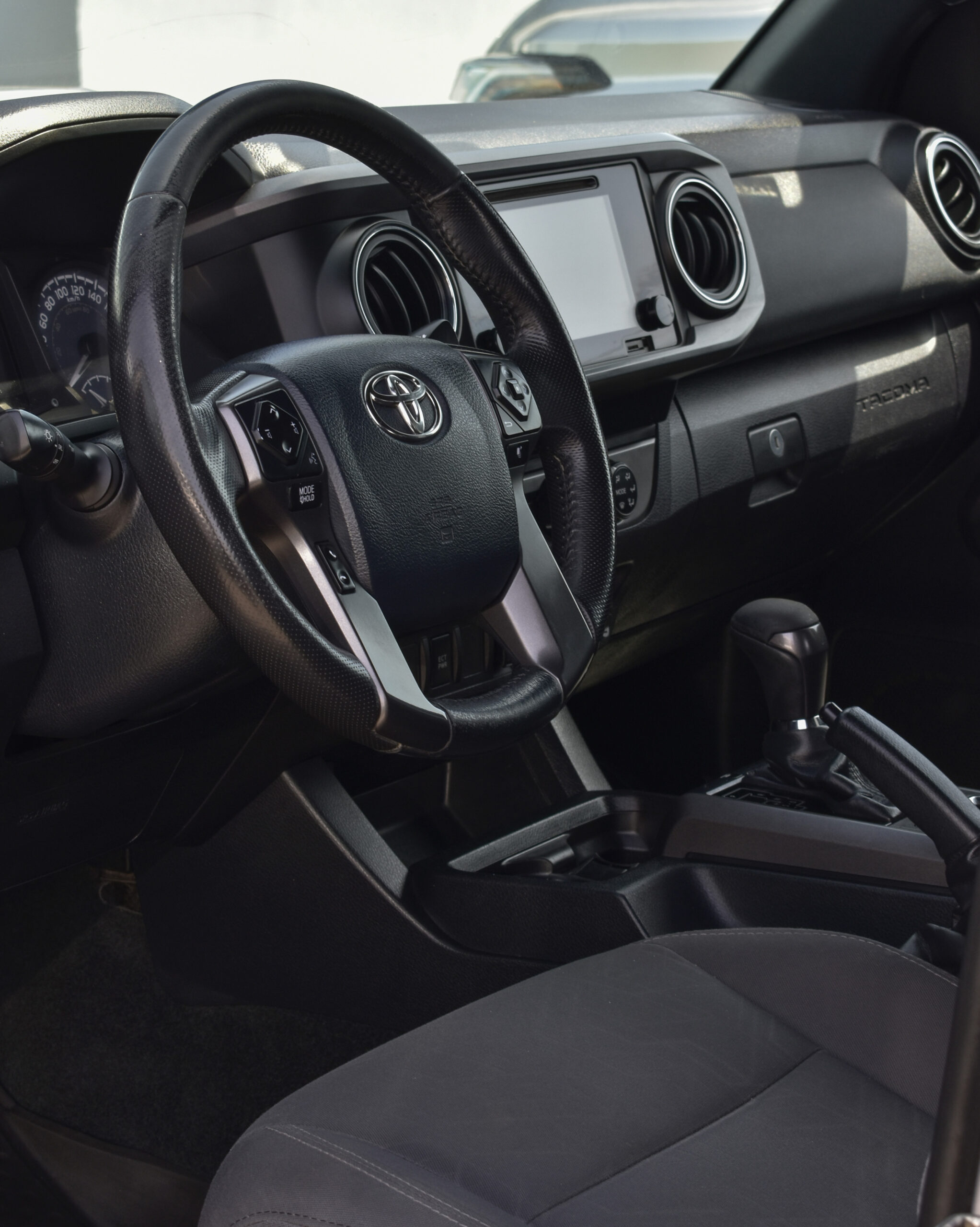 TOYOTA TACOMA SPORT 2019