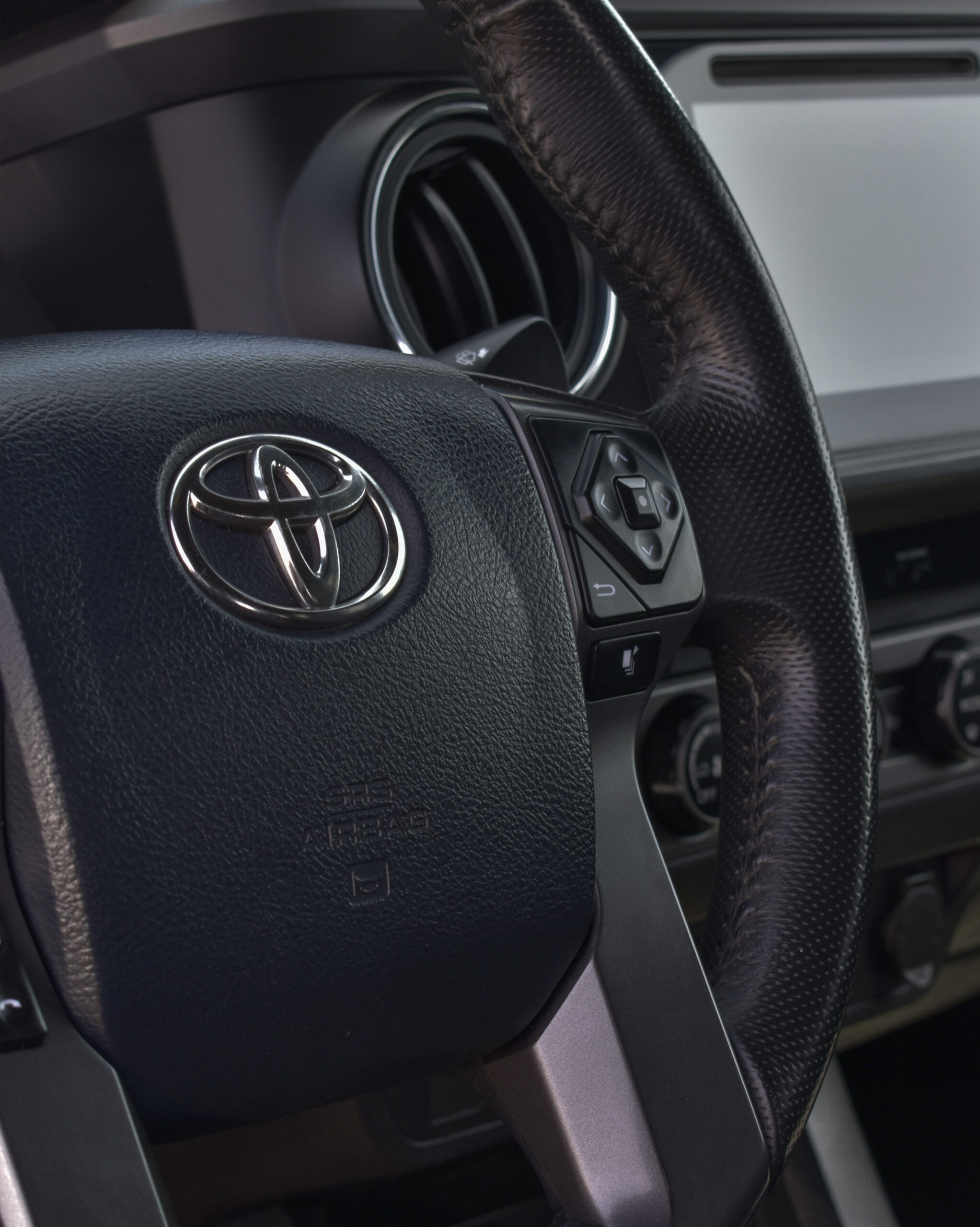 TOYOTA TACOMA SPORT 2019