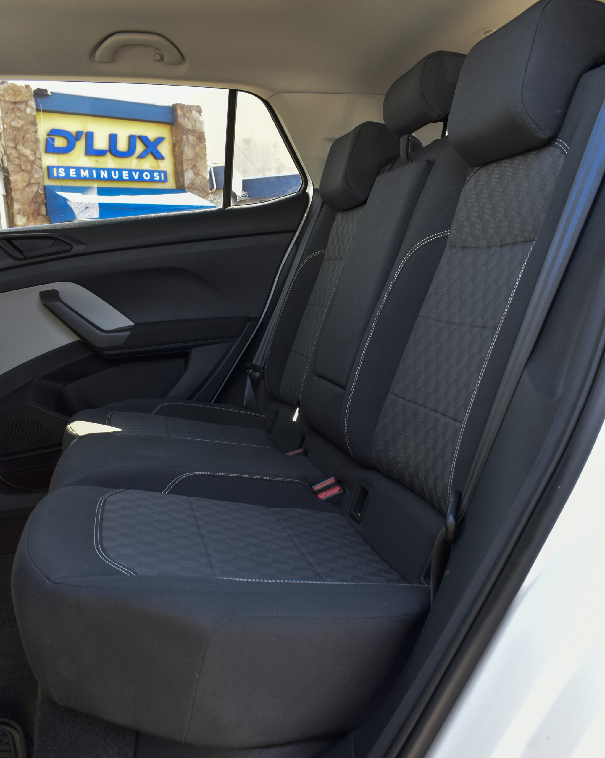 VOLKSWAGEN TAIGUN TRENDLINE 2025